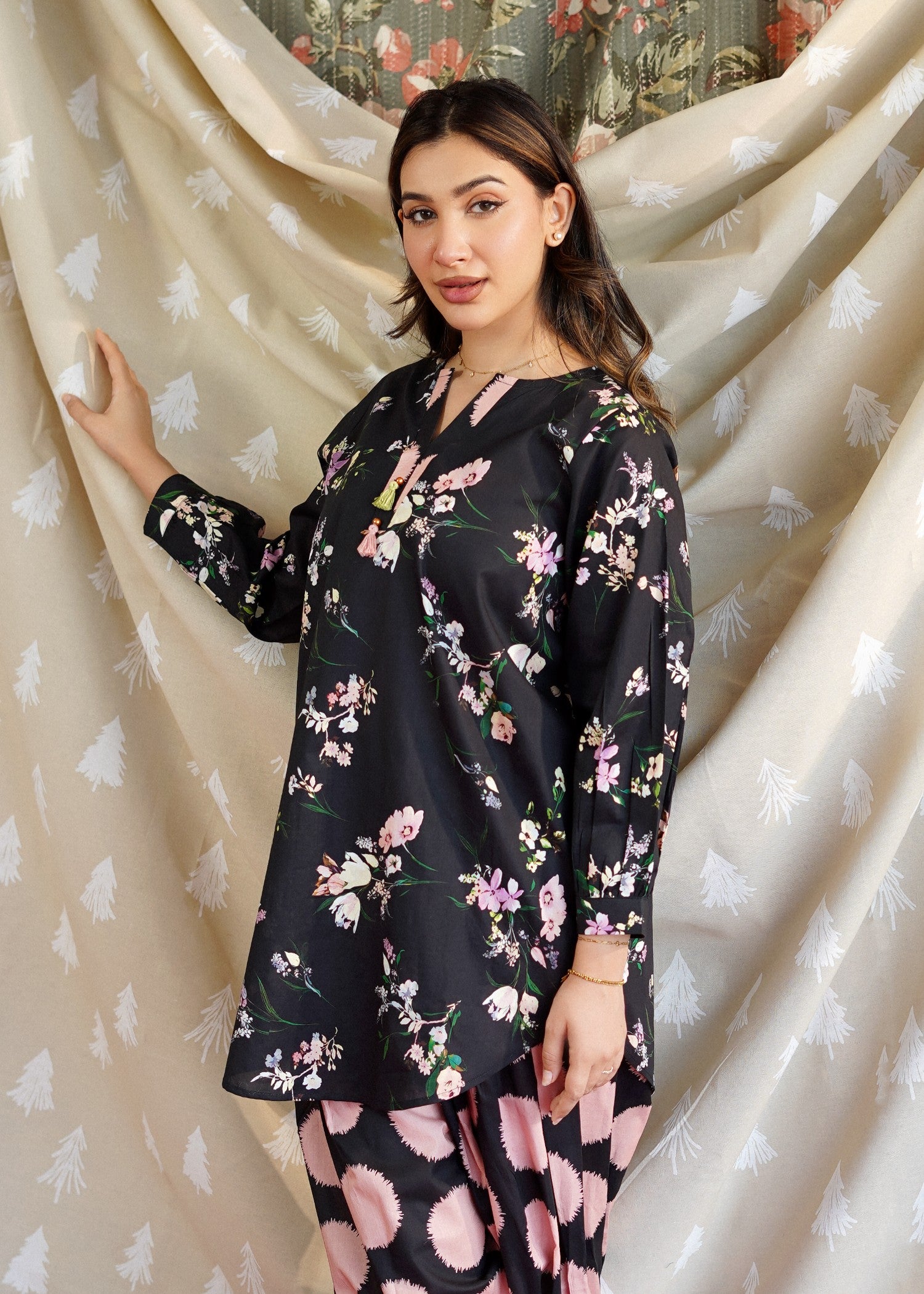lawn Kurta Set in Black, pink