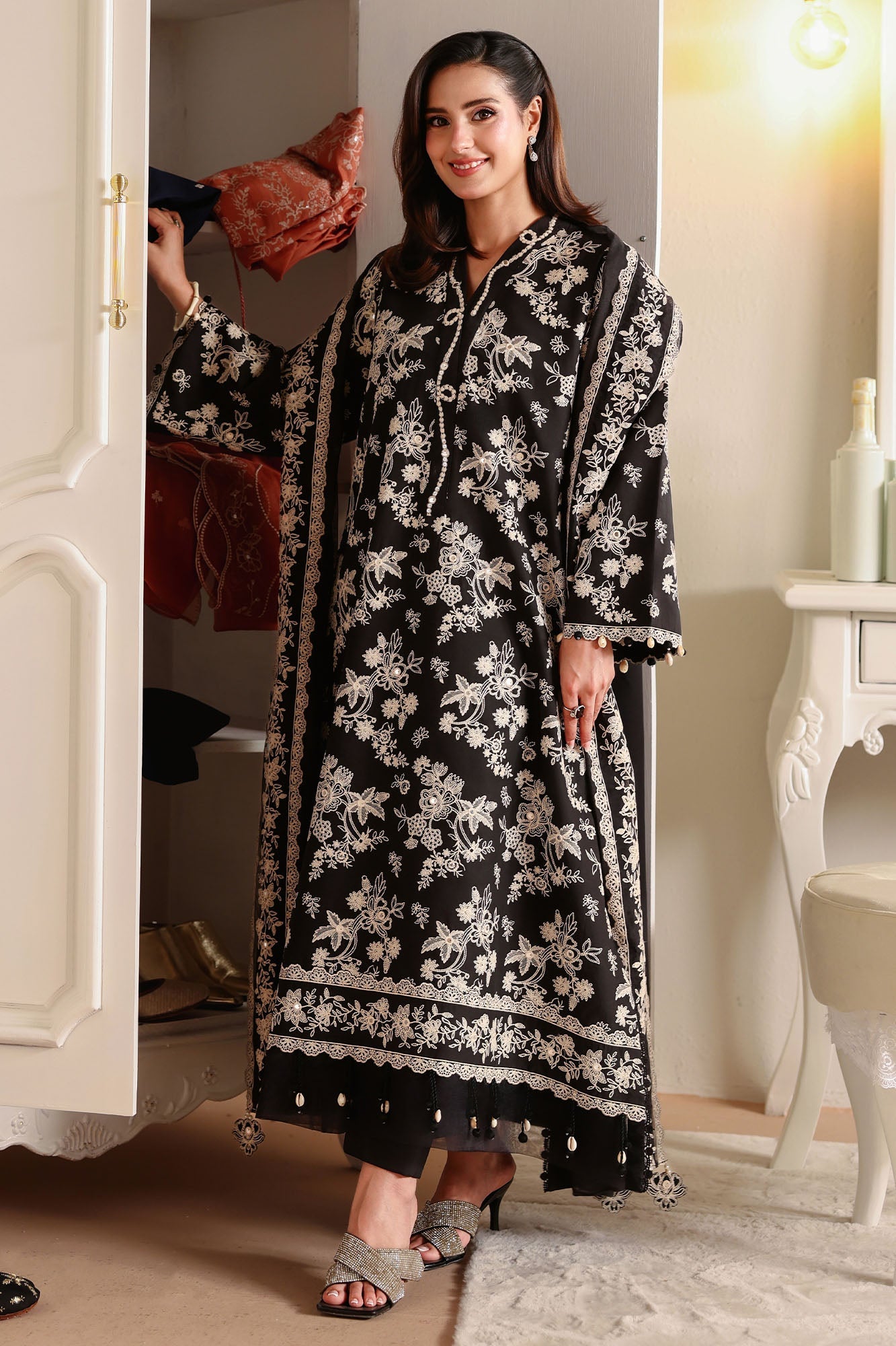 Eid Lawn Edit – Obsidian Bloom