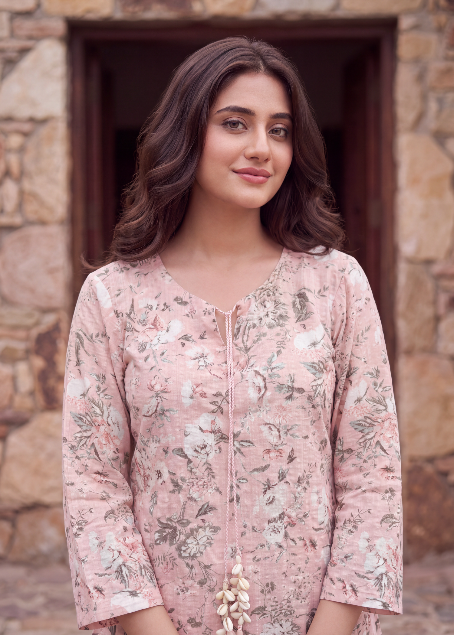 lawn Kurta Set in White, pink lace