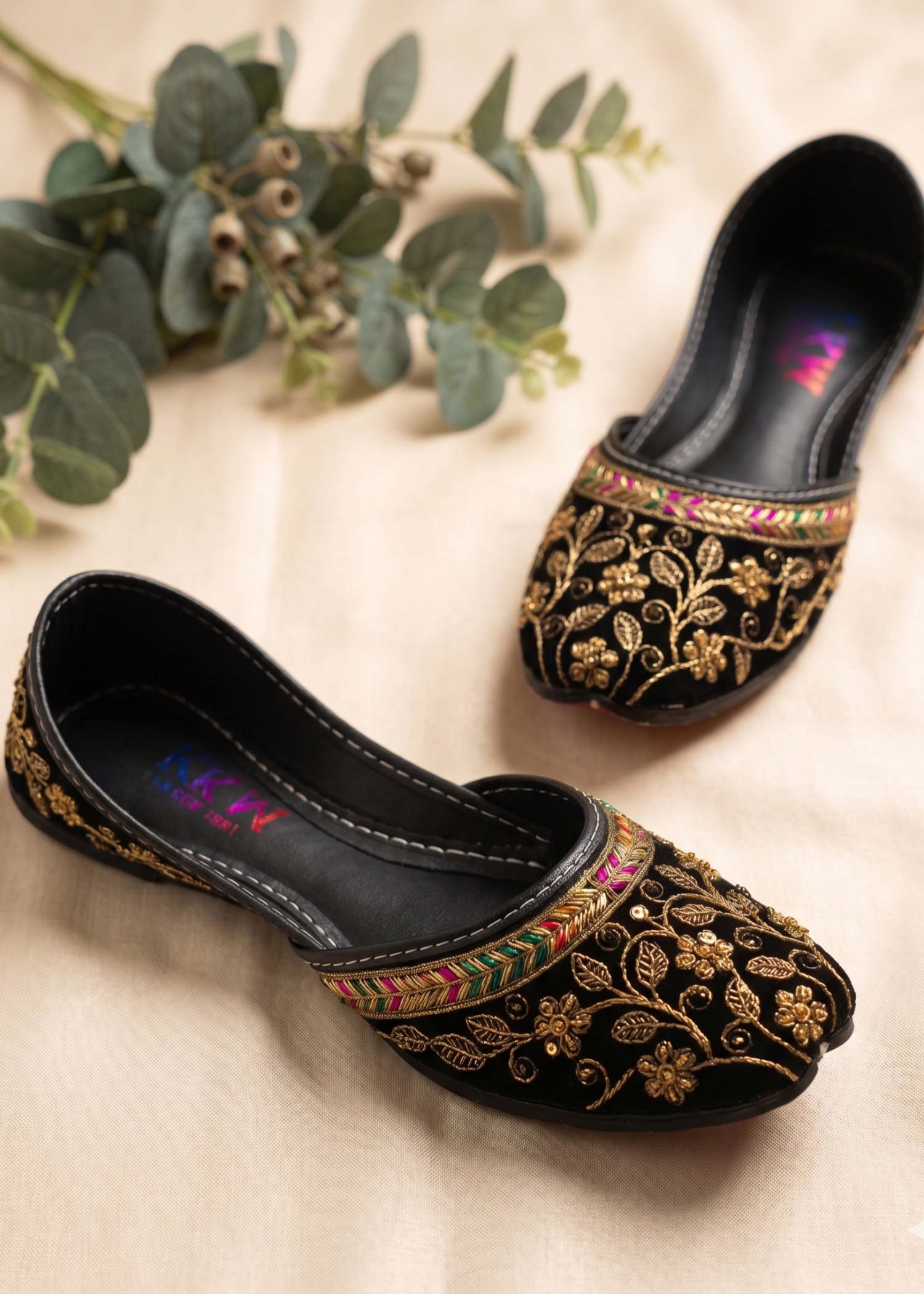 Khussa in Black by - High Quality Women Khussa GUM2507