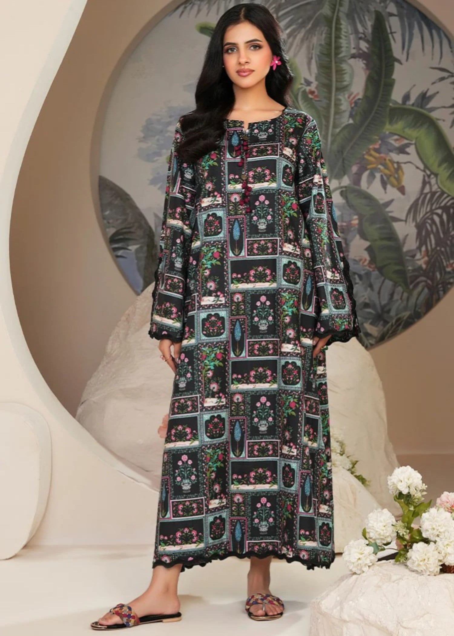 cambric Kaftan in Black
