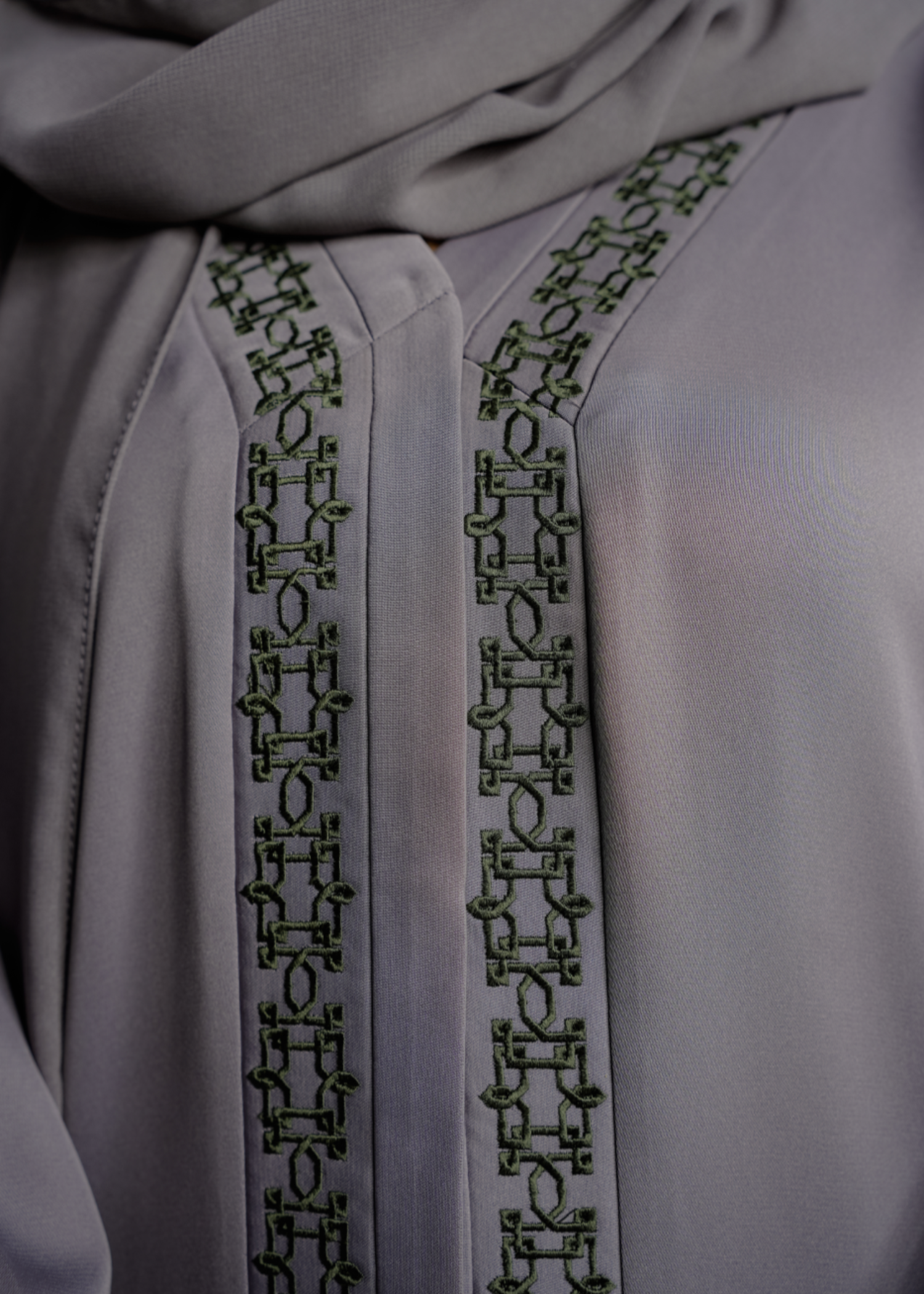 nidha Abaya in Smoke grey