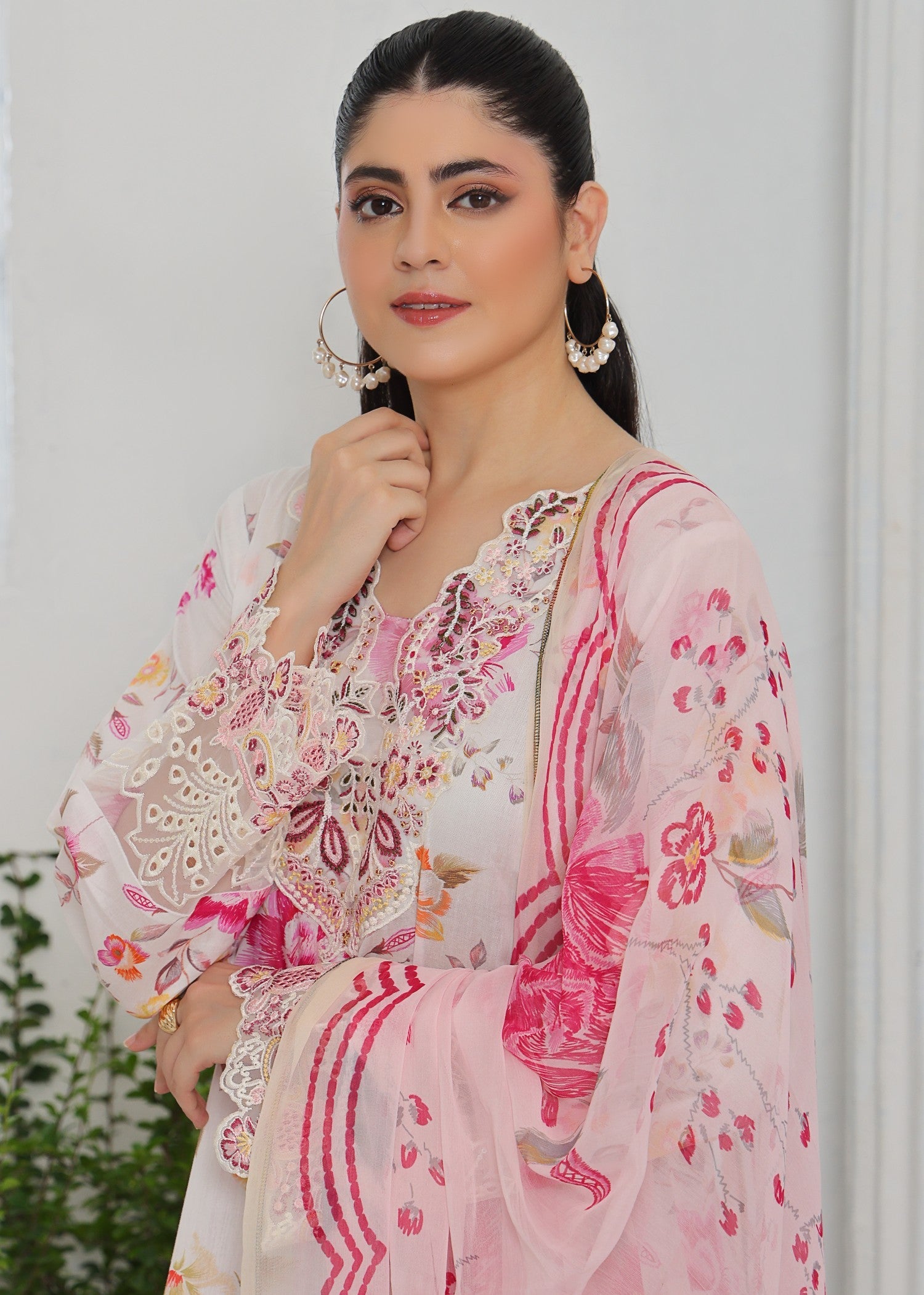 lawn Unstitched in Pink lace