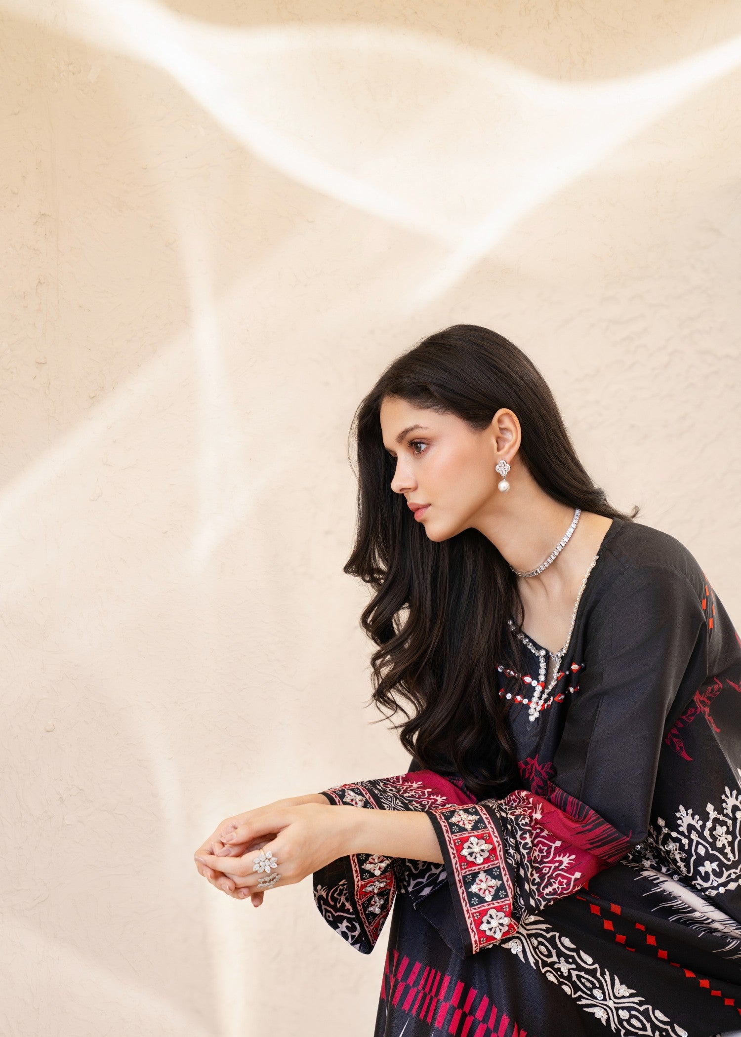 silk grip Kurta Set in Black, mulberry, burgundy