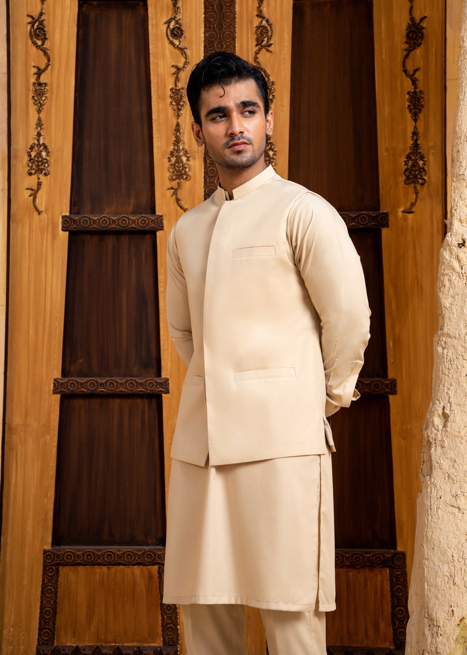 wash & wear Waistcoat in Beige
