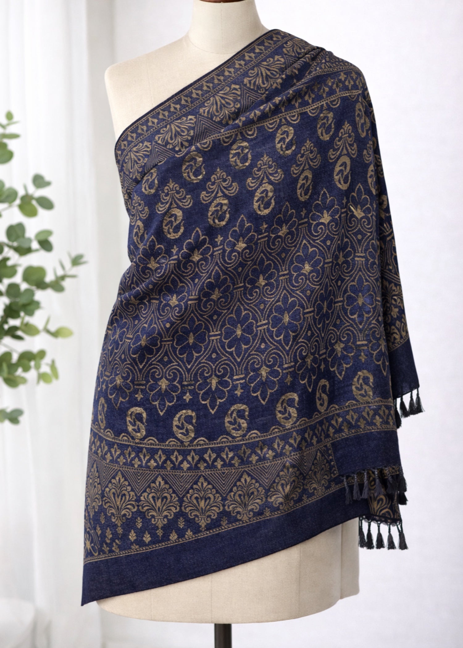Shawl in Navy blue Color by - Trendy Women Shawl DGQ0408