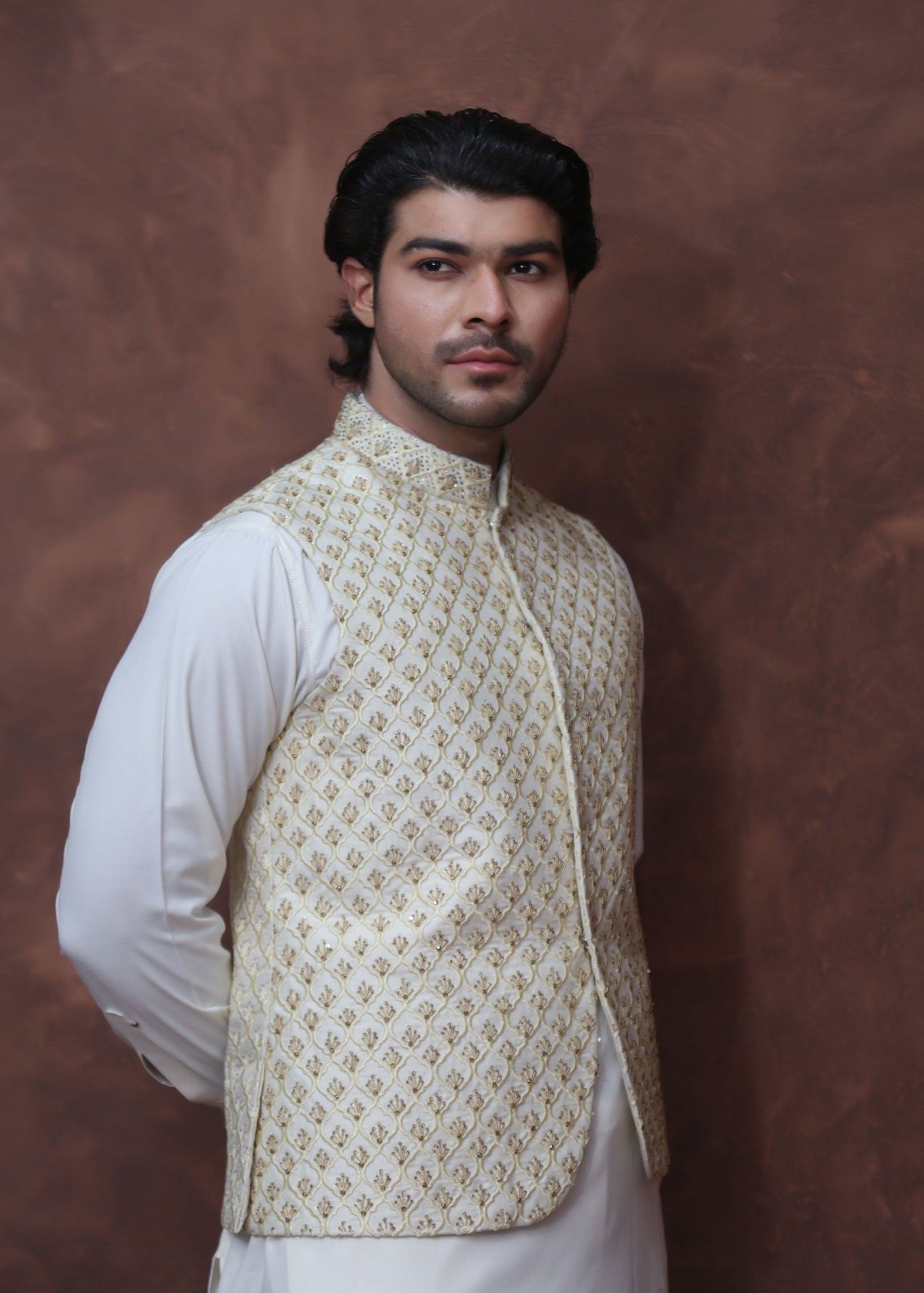 kattan silk Waistcoat in Ivory