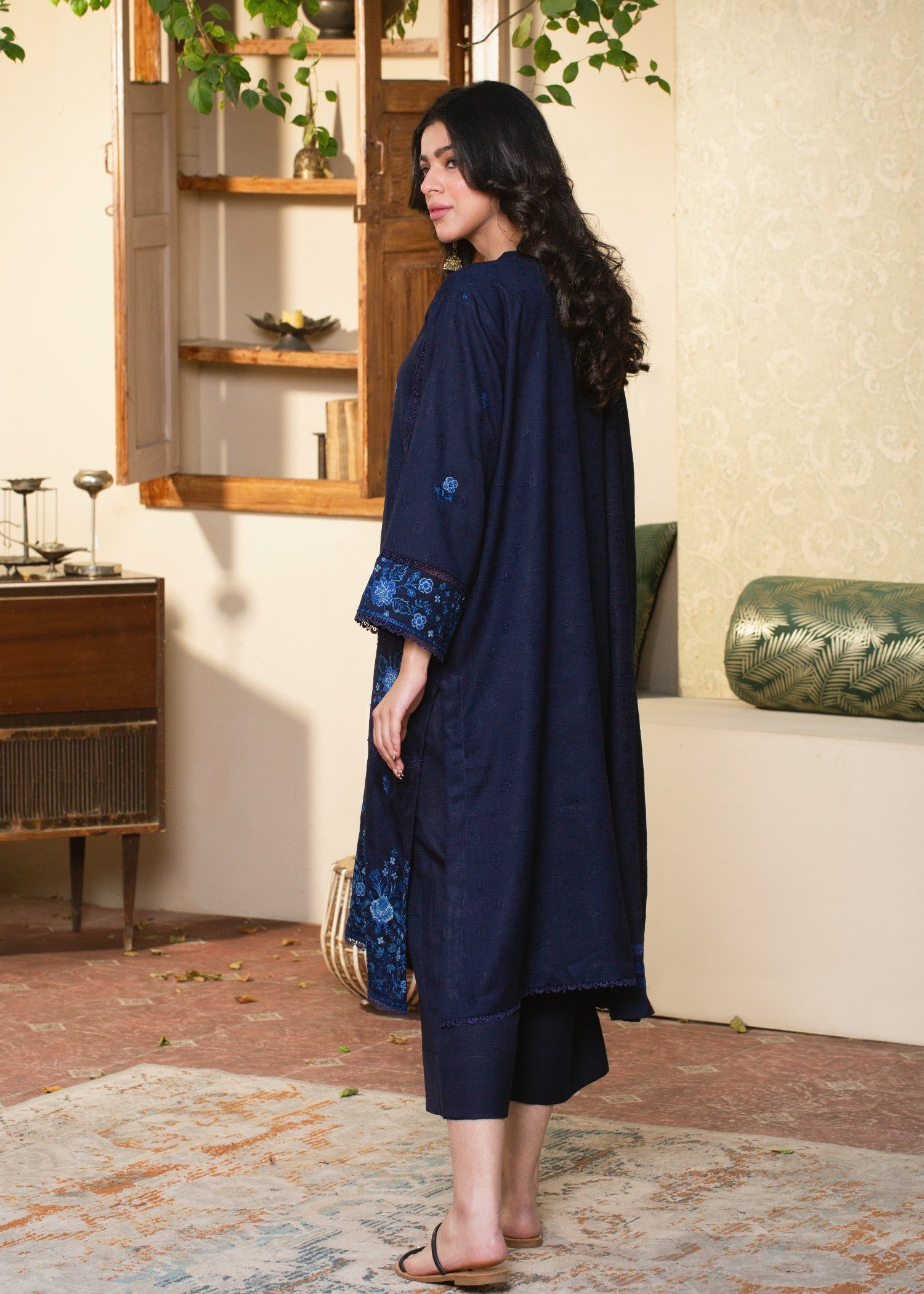 jacquard Unstitched in Navy blue