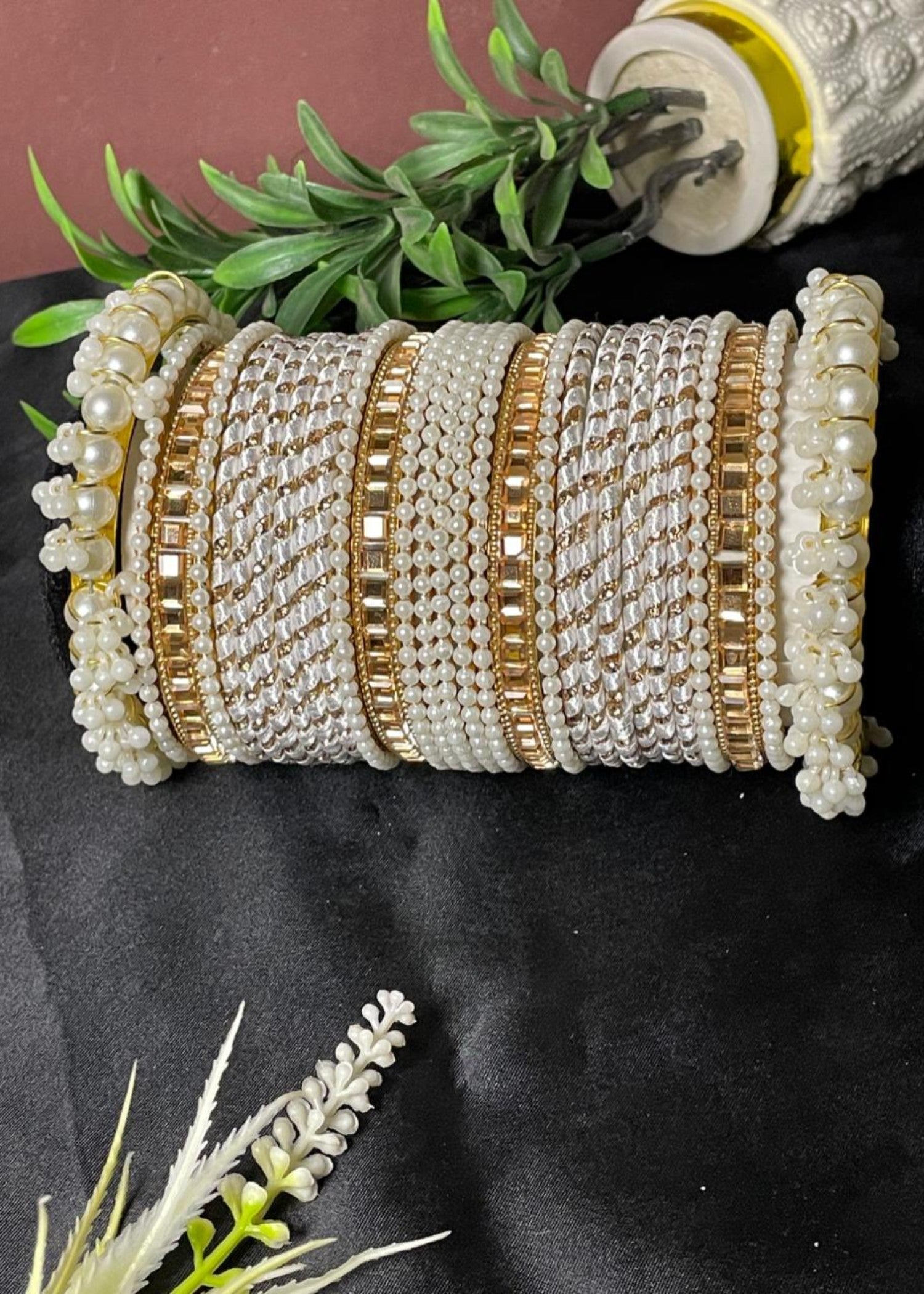 Bangles in White Color by - Trendy Women Bangles ACB1852