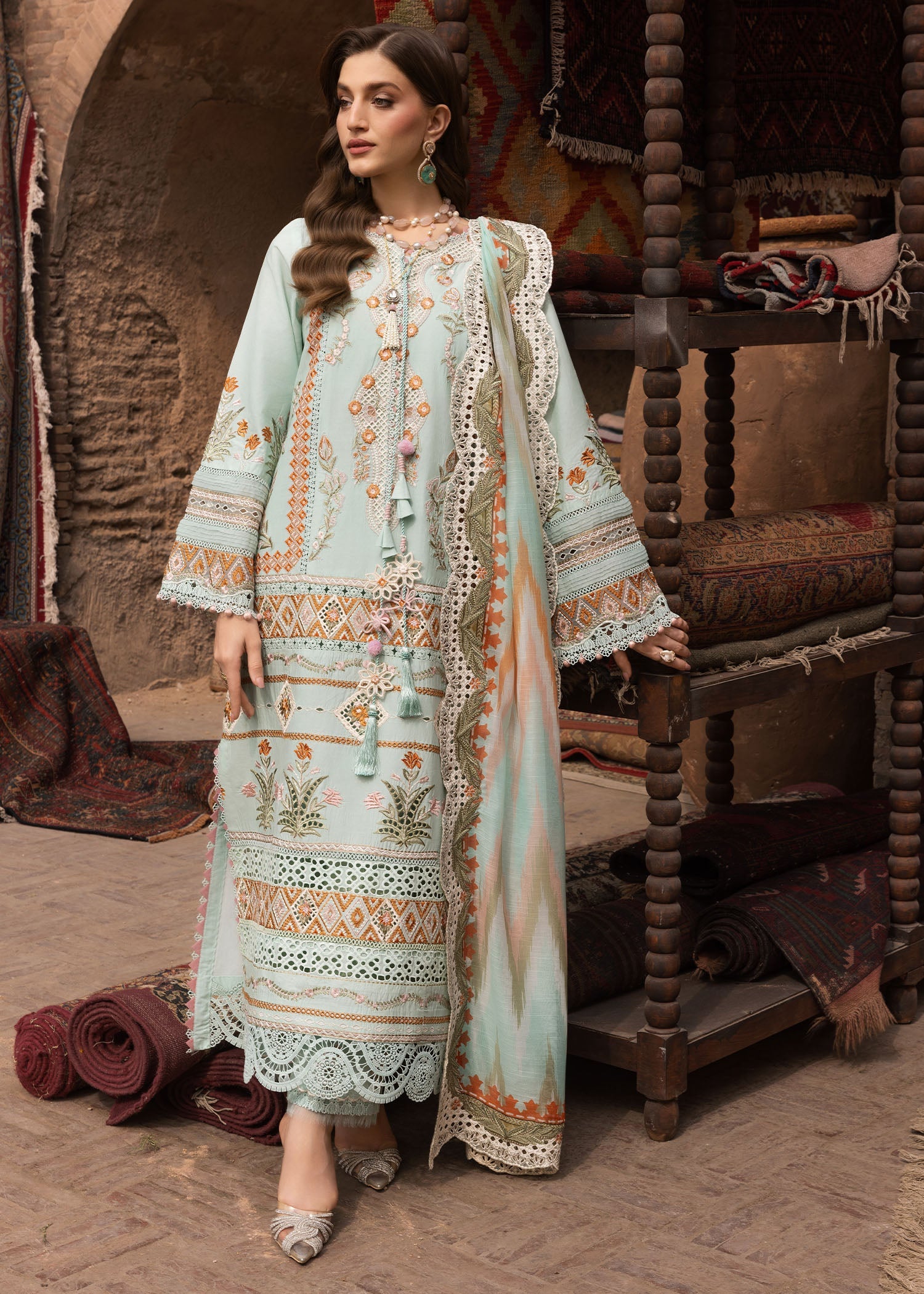 Breeze Festive Luxury Lawn – RUNA-8-A