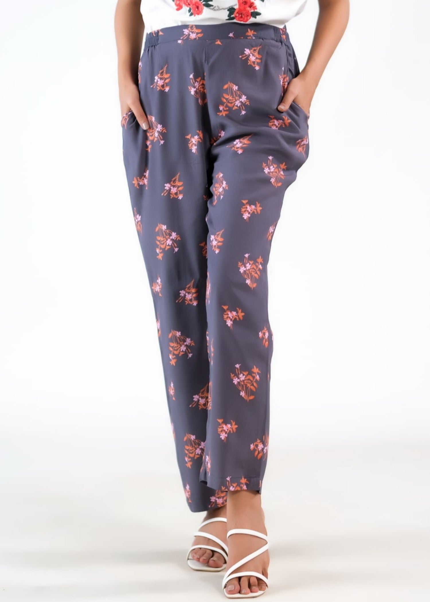 crepe Trousers in Royal purple