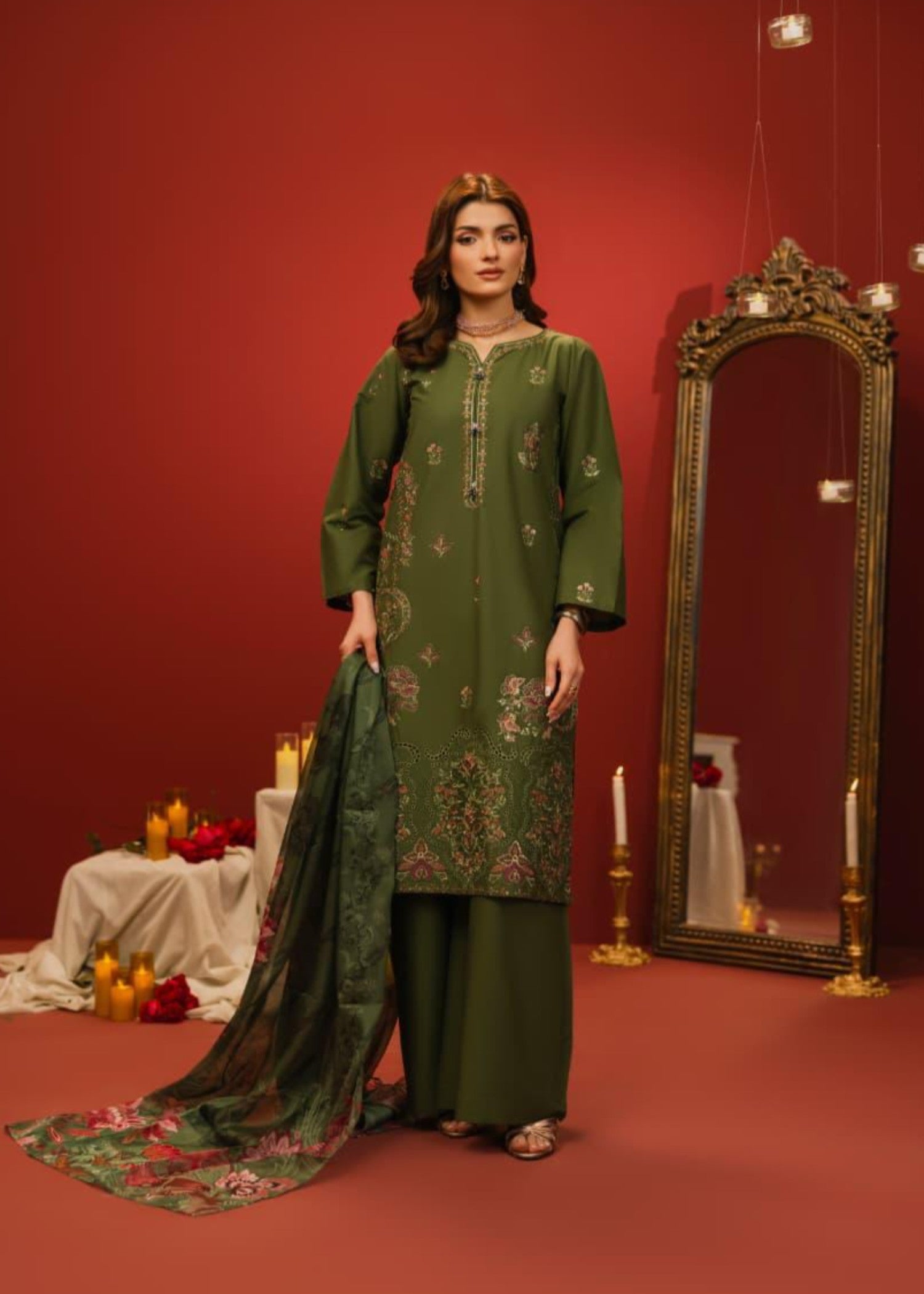 lawn cotton Kurta Set in Bottle green