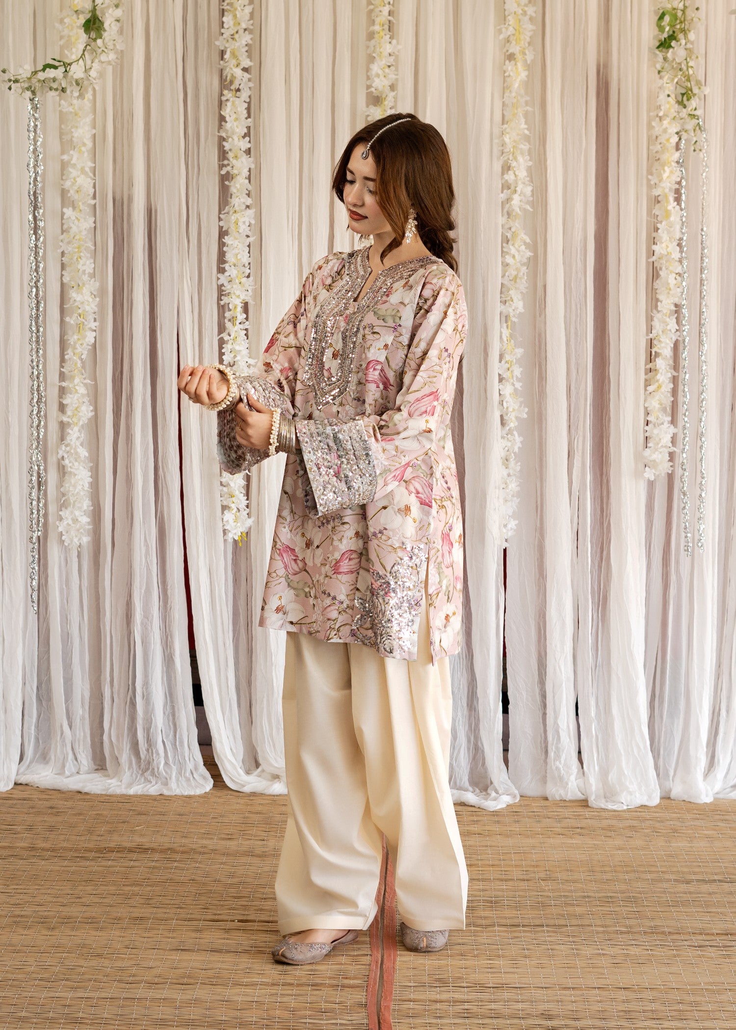 lawn Kurta Set in Baby pink, off-white