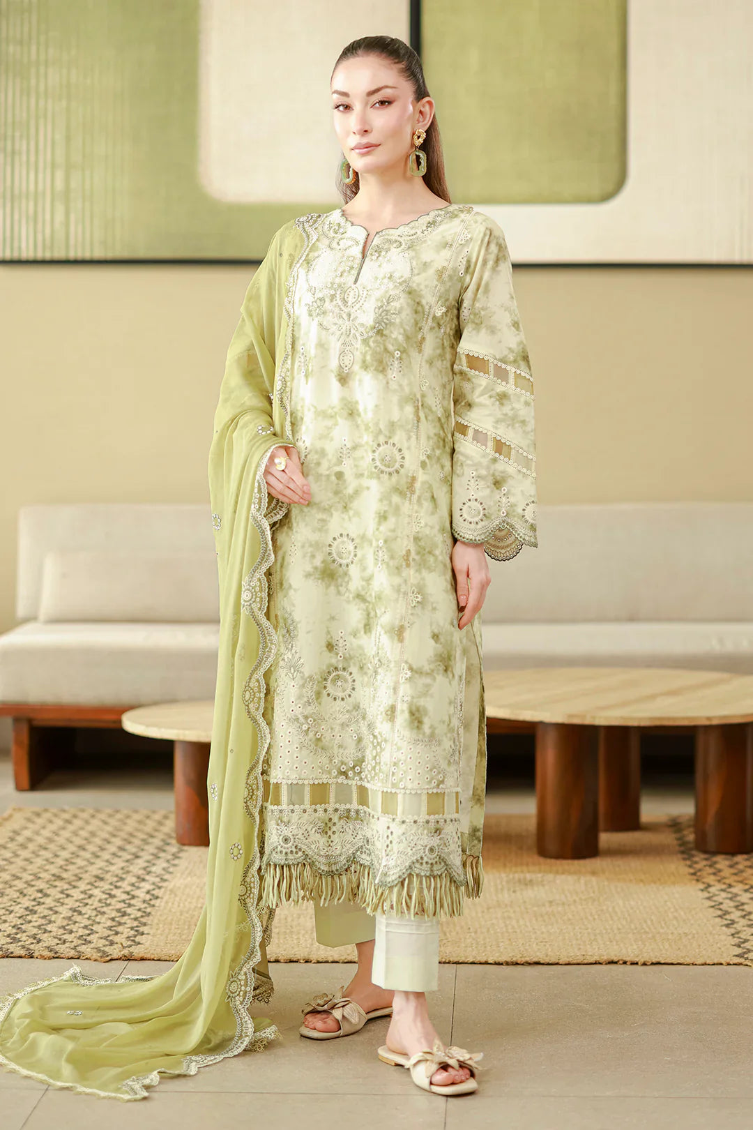 Chikankari Lawn – Z-4065