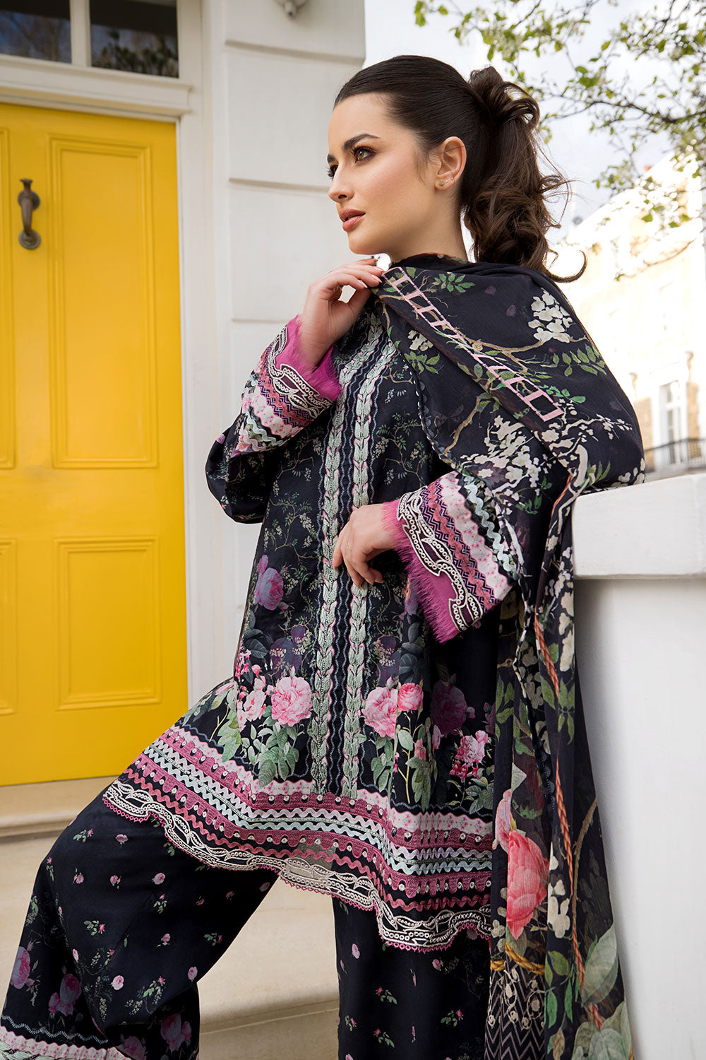Lawn Prints – Design 4B