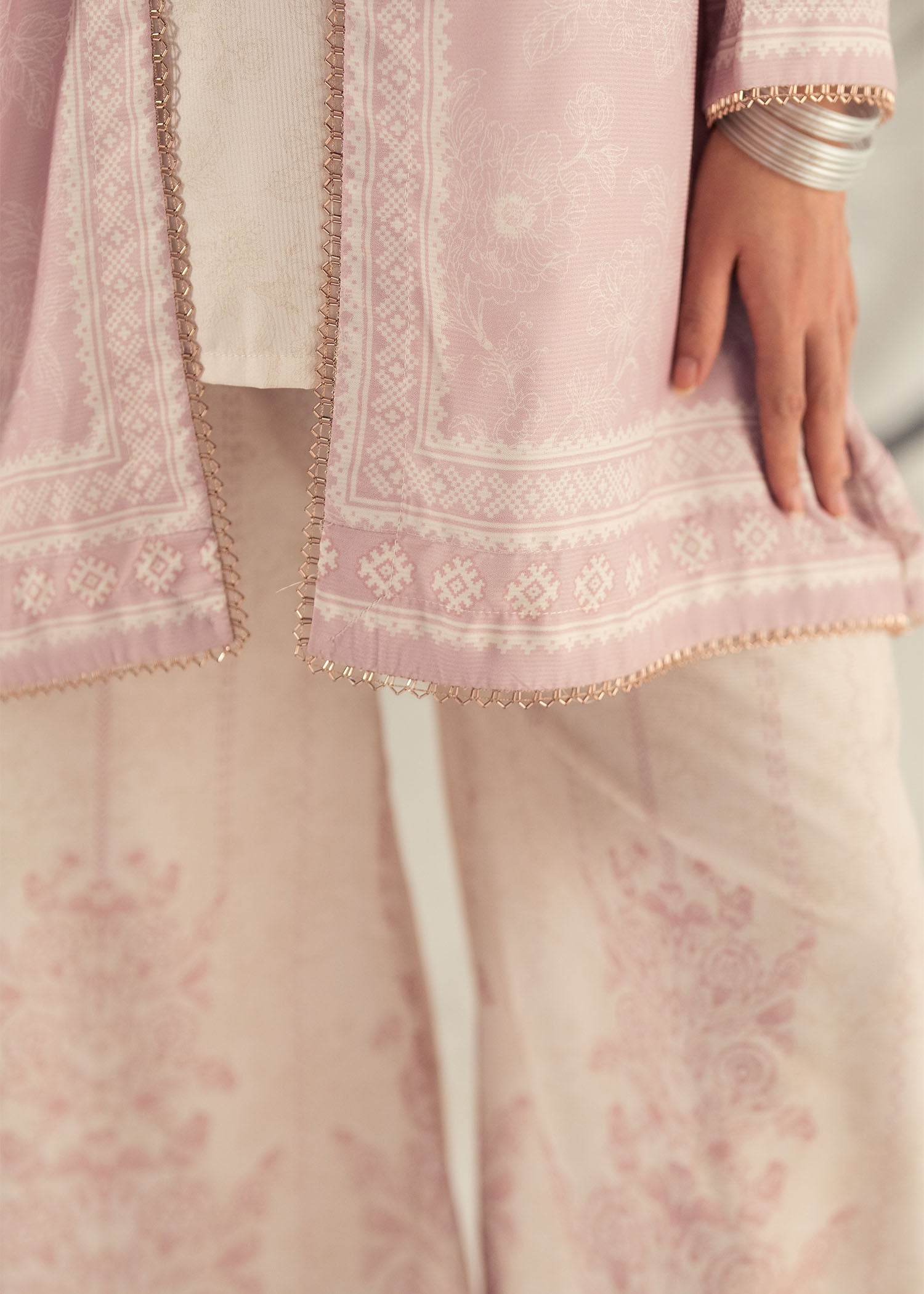 slub lawn Gown in Mauve pink