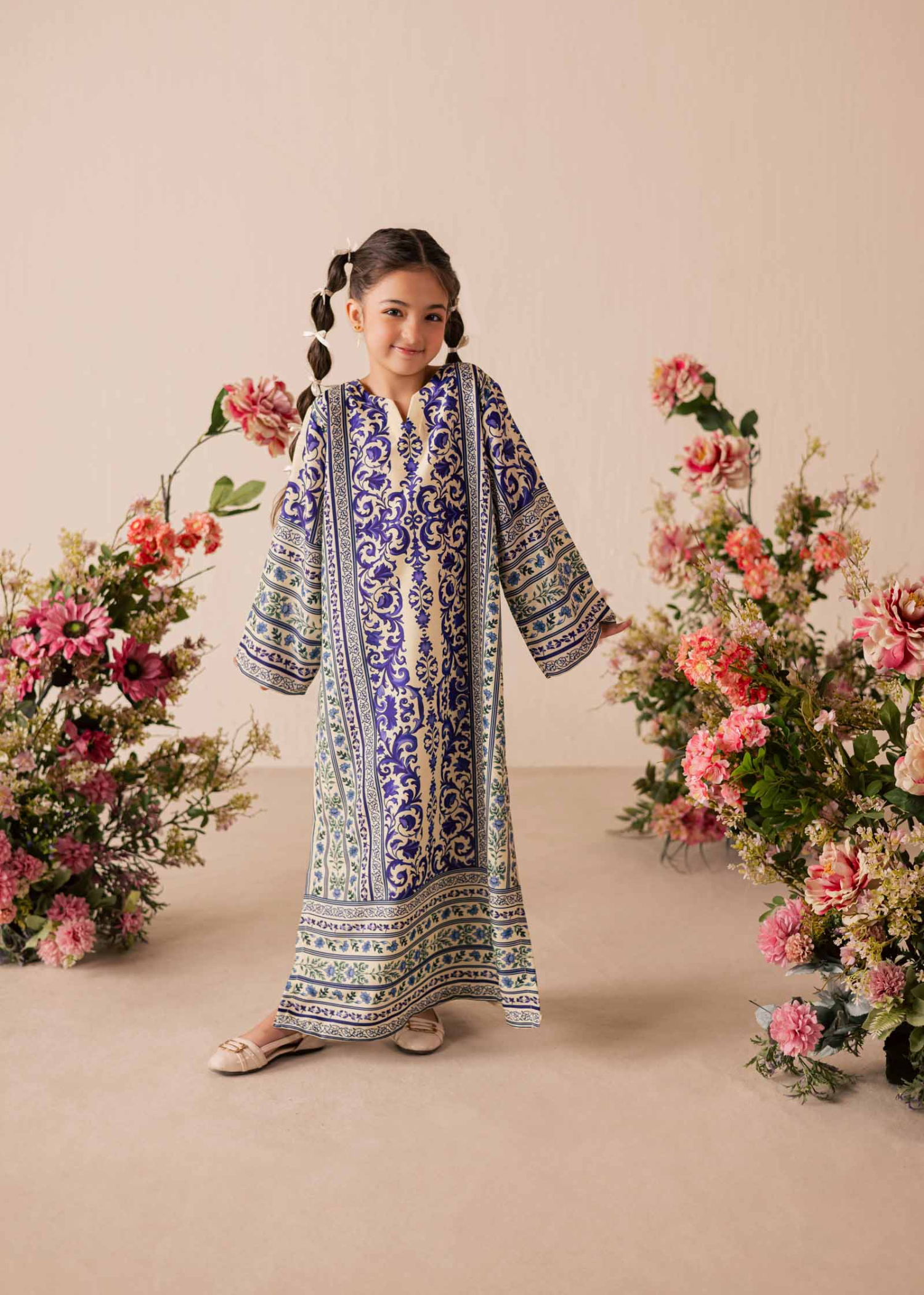 silk Kaftan in Midnight blue