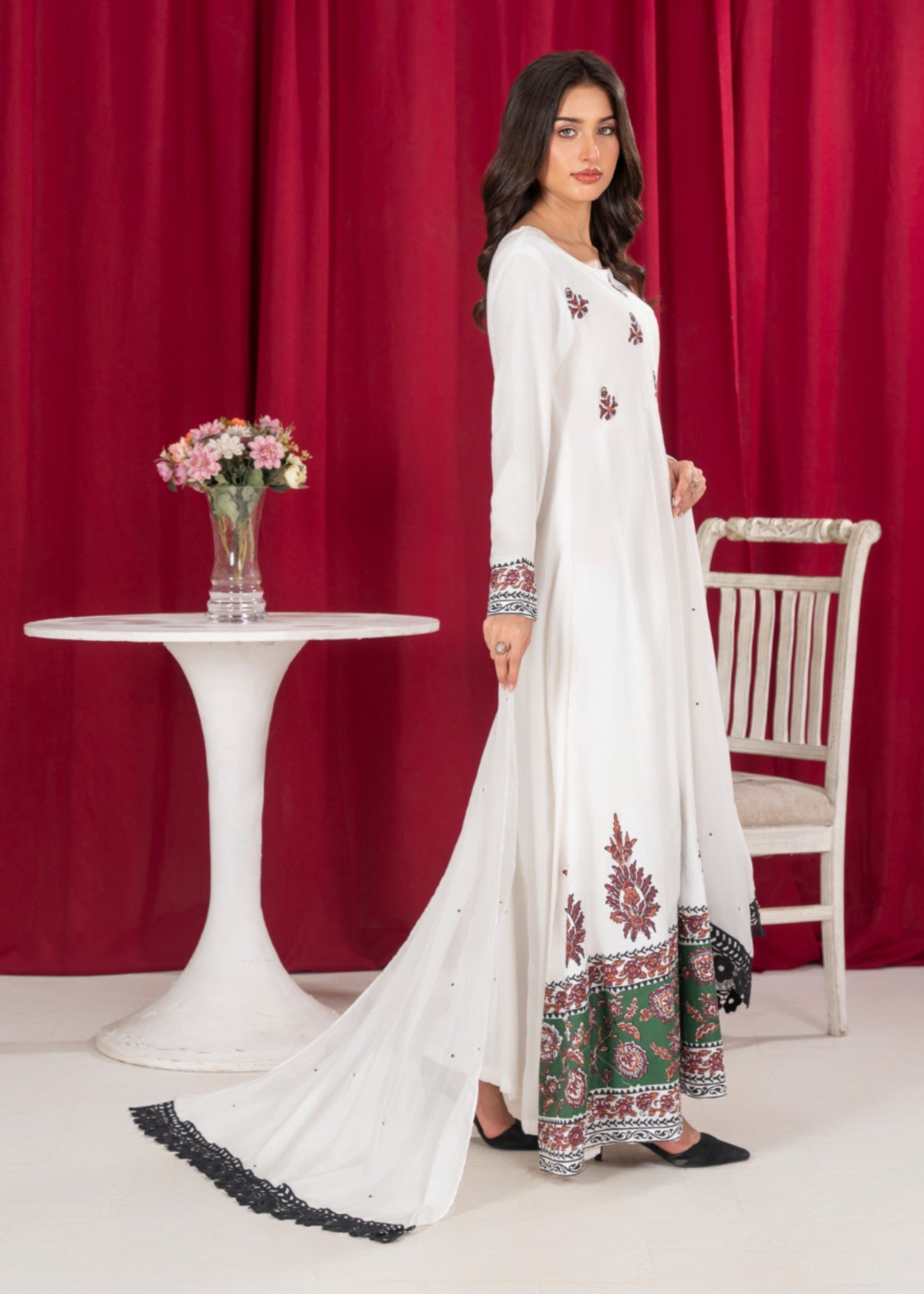silk finish lawn Pishwas in Off-white
