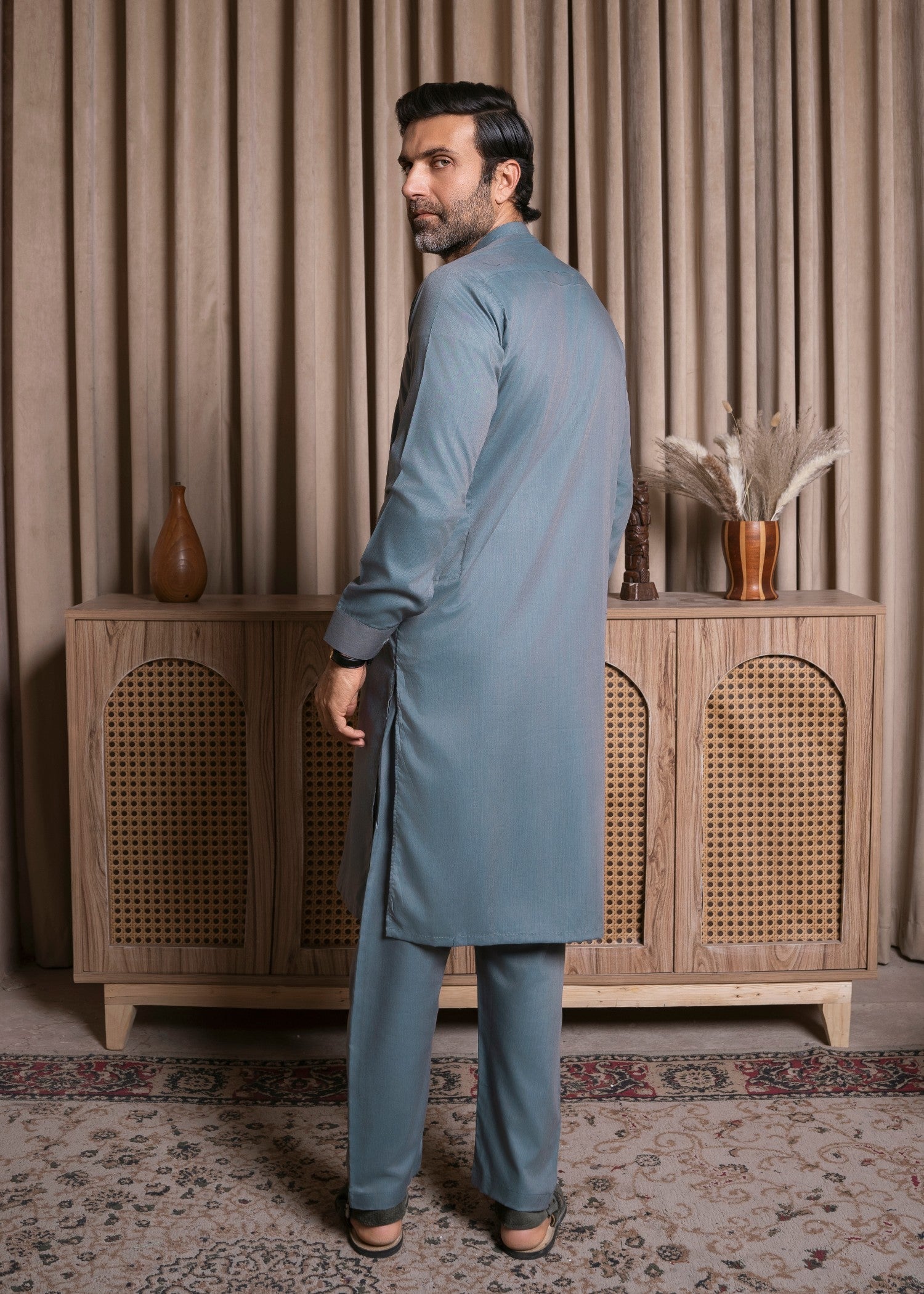 wash & wear Shalwar Kameez in Grey