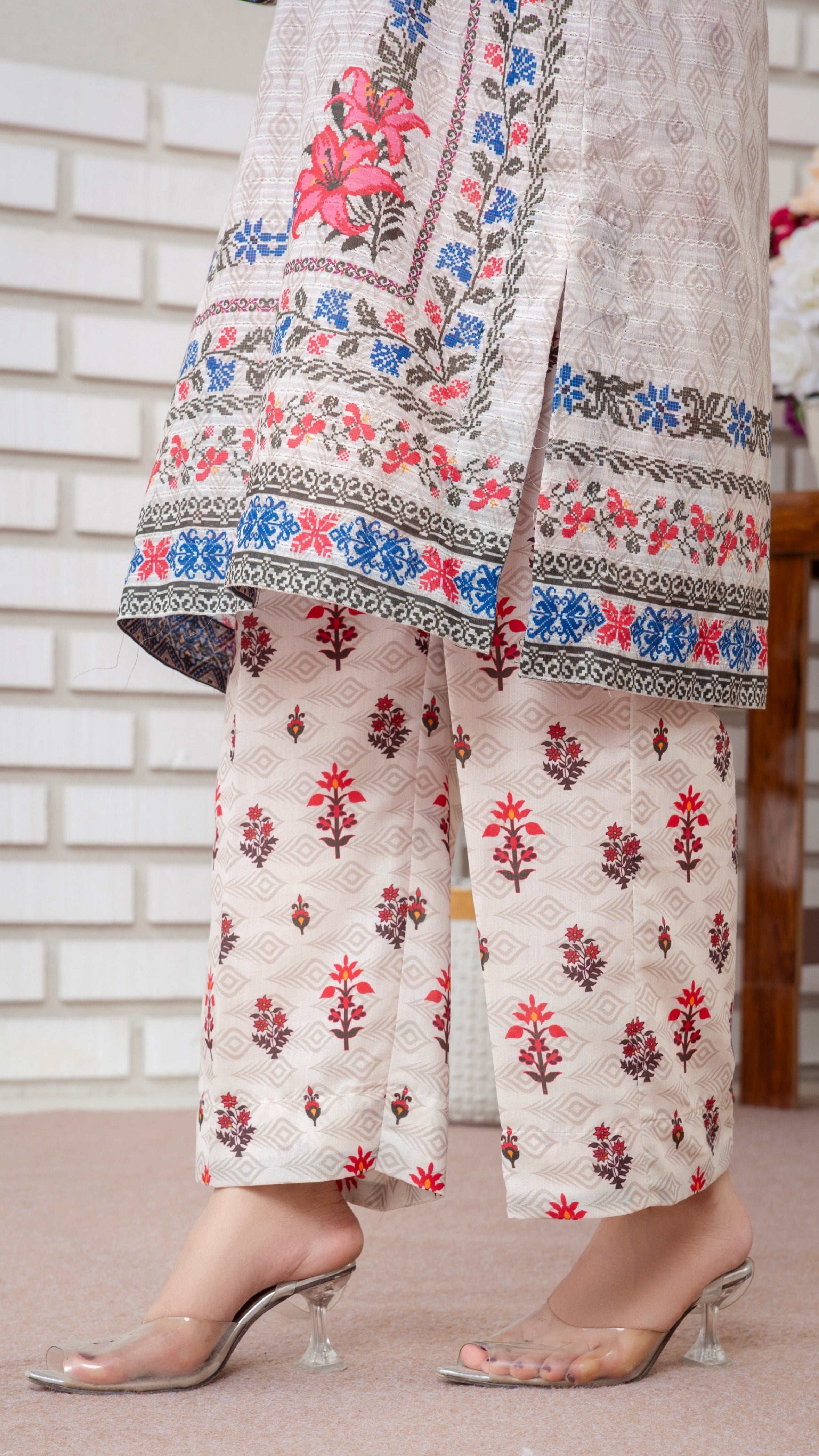 leno kara Kurta Set in Ivory