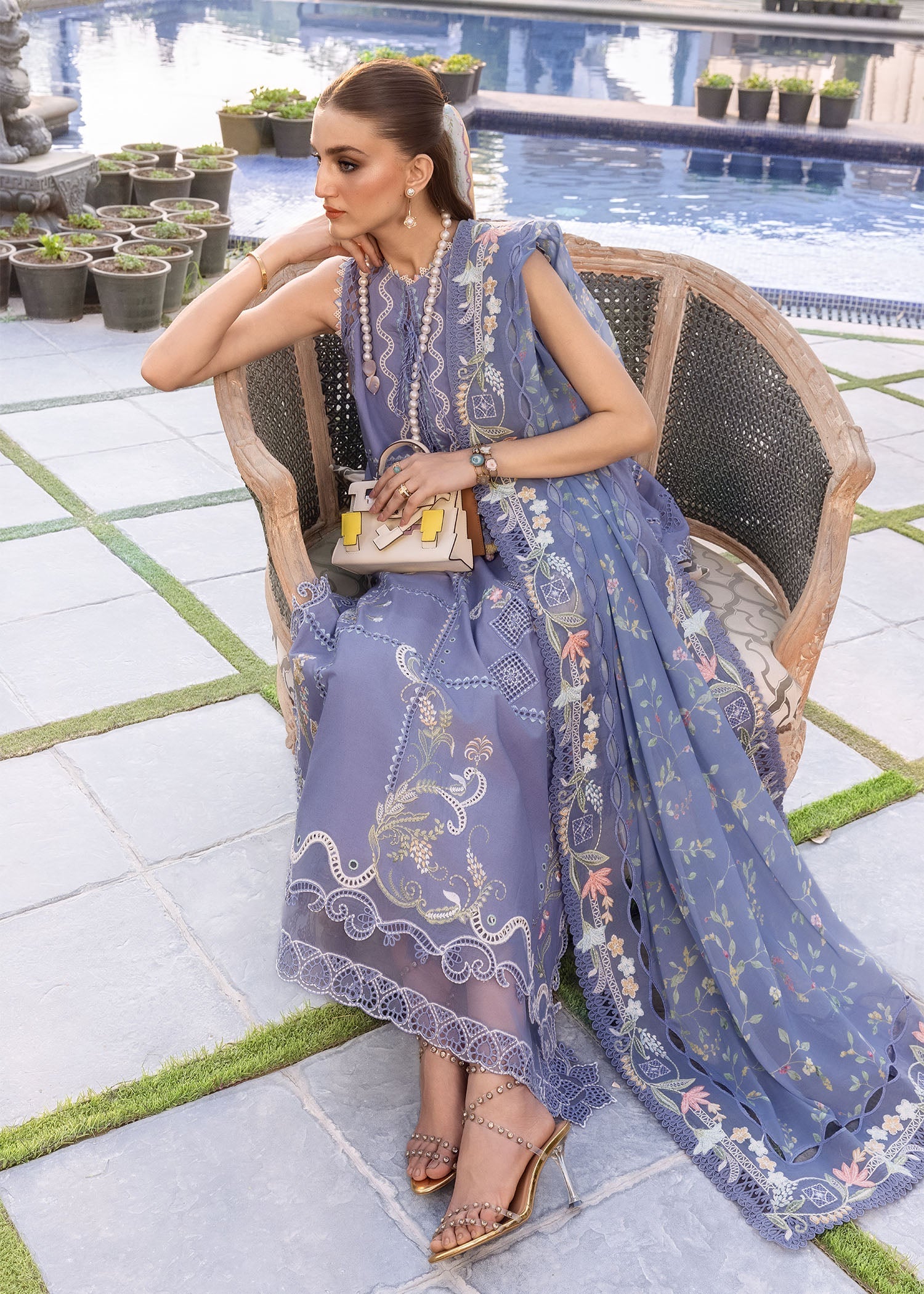 Flow Luxury Lawn – FLORAL SERENITY-D1B