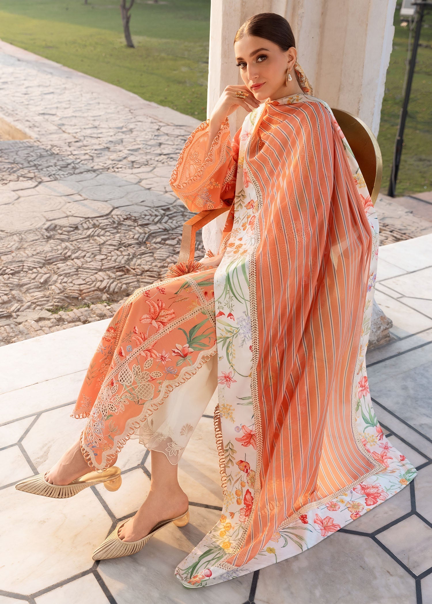 Flow Luxury Lawn – A SUMMER DANCE - D2A