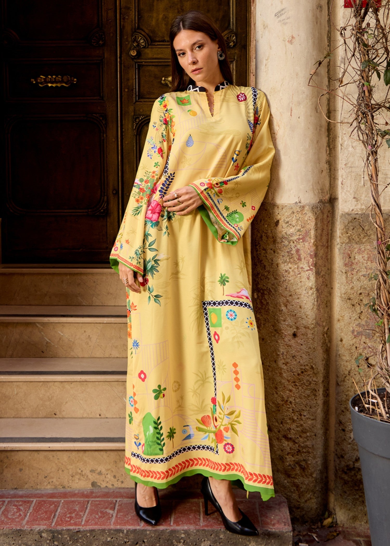 crepe polyester Kaftan in Yellow