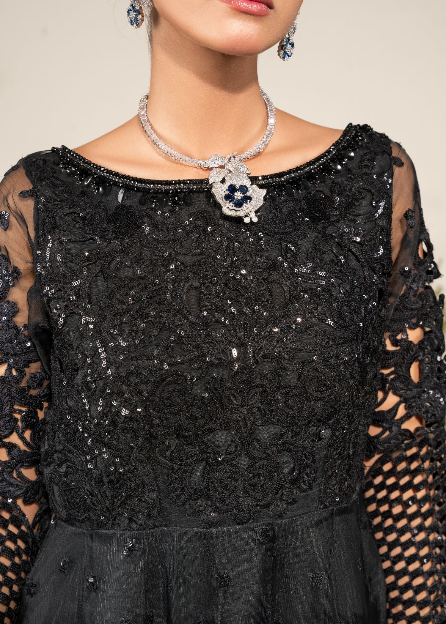 net Pishwas in Black