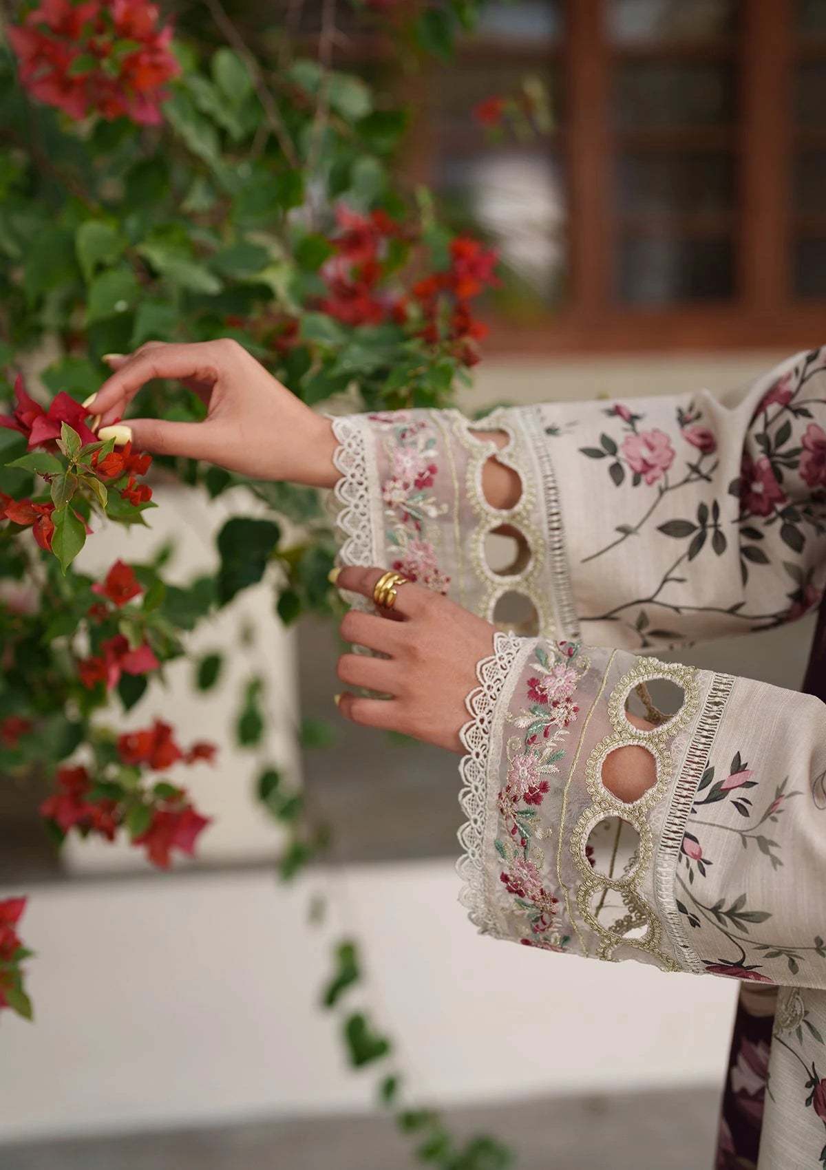lawn Kurta Set in Alabaster