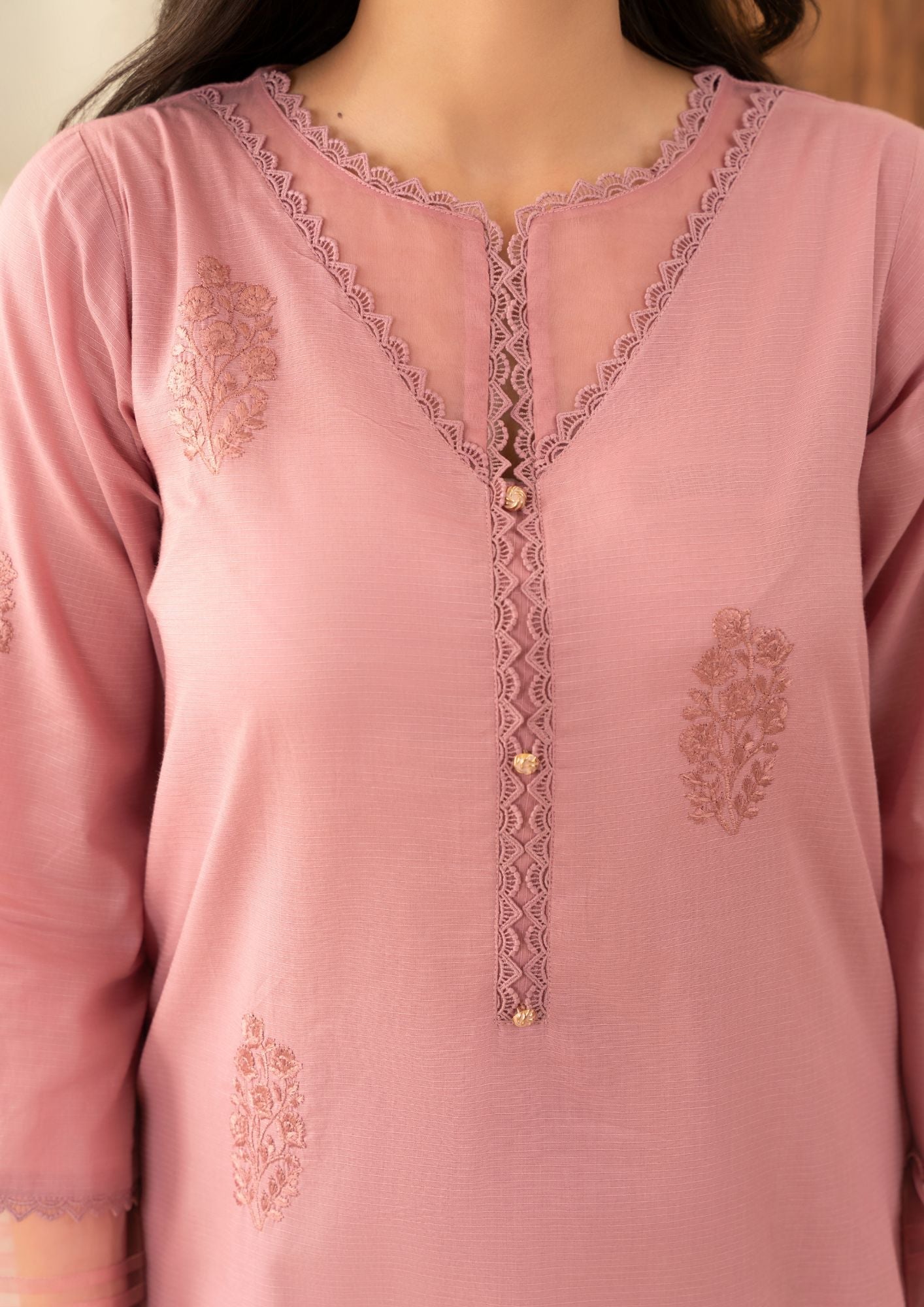 textured lawn Kurta Set in Tea rose pink