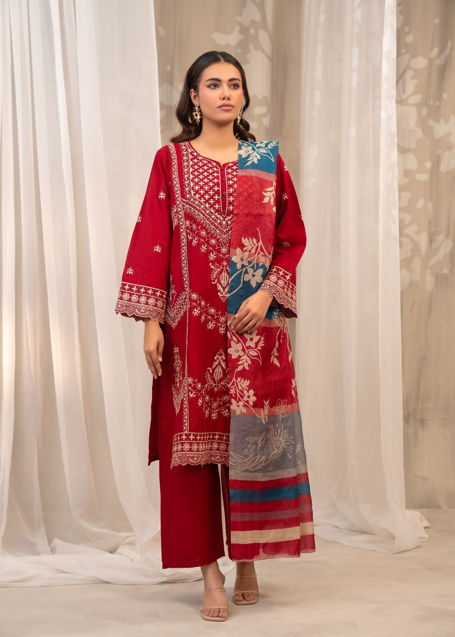 lawn cotton Kurta Set in Crimson