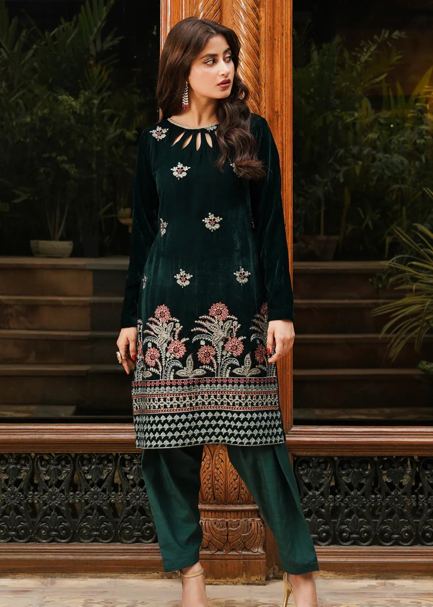 velvet Kurta Set in Green
