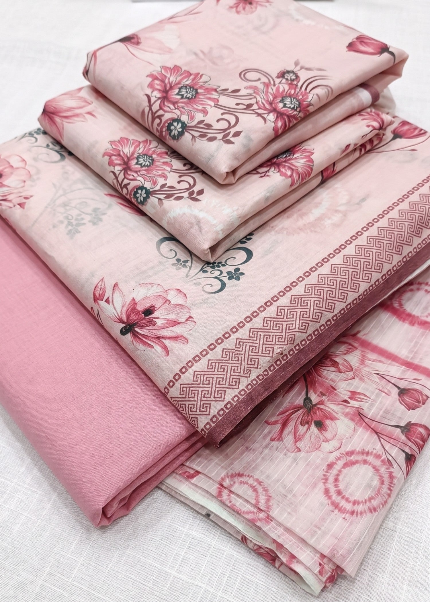 lawn Unstitched in Baby pink