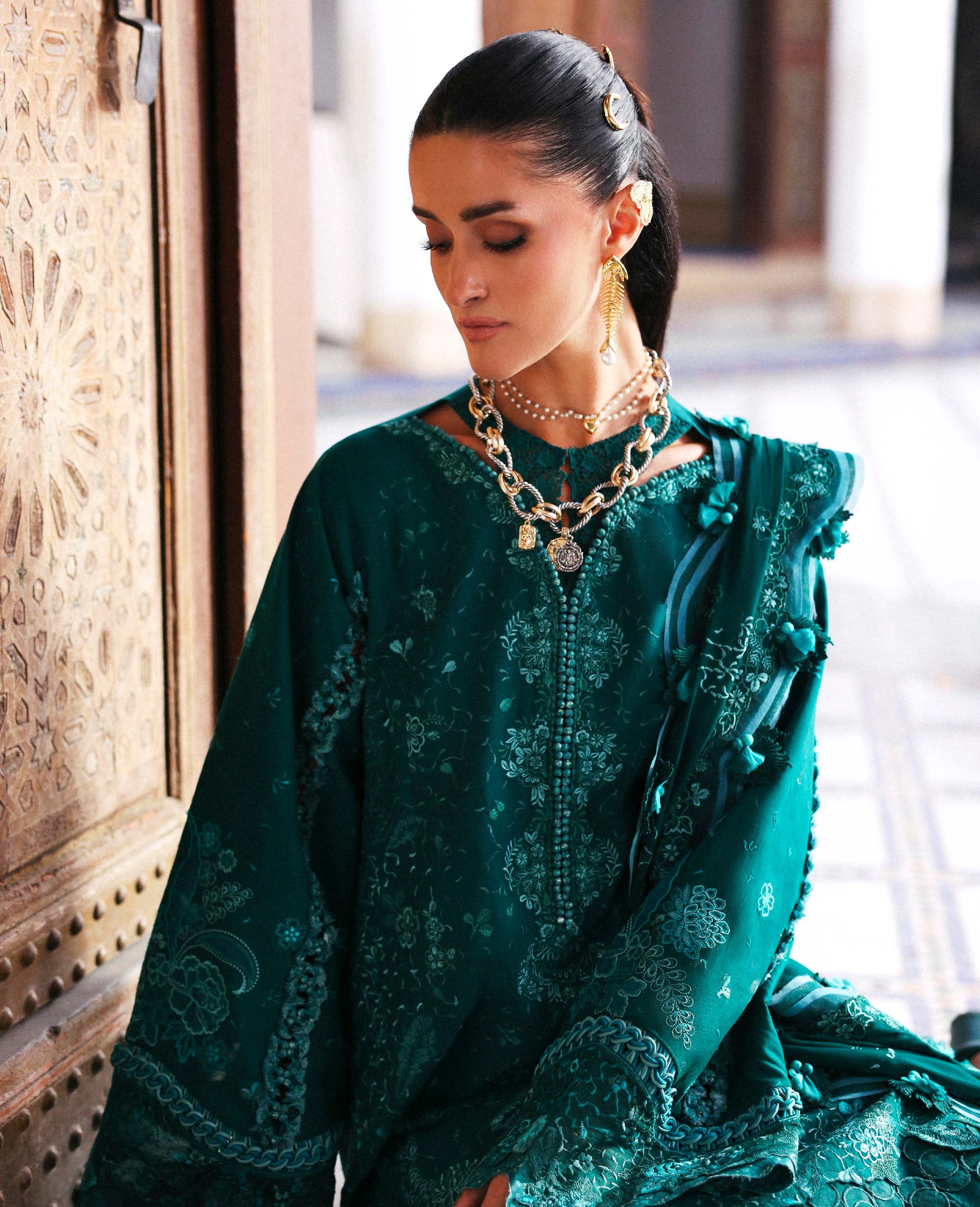 Republic Reine Eid Luxury Lawn – Luna