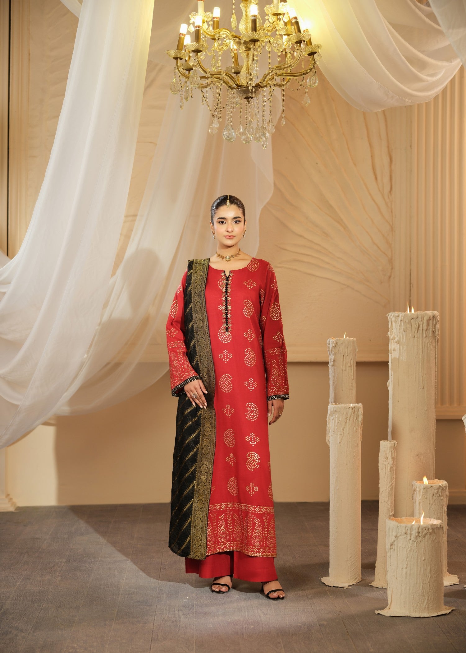 cambric cotton Kurta Set in Red