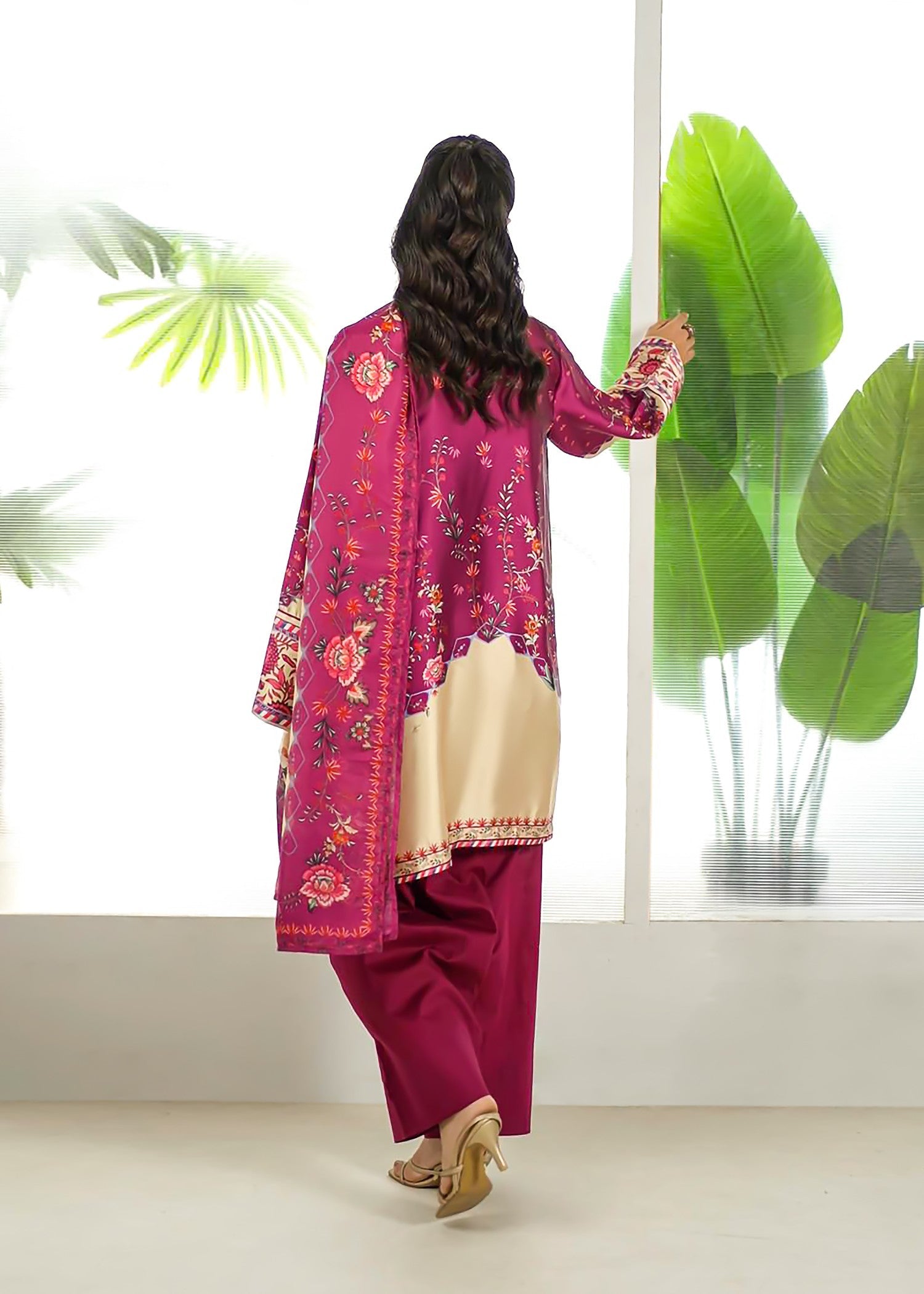 silk Unstitched in Shocking pink