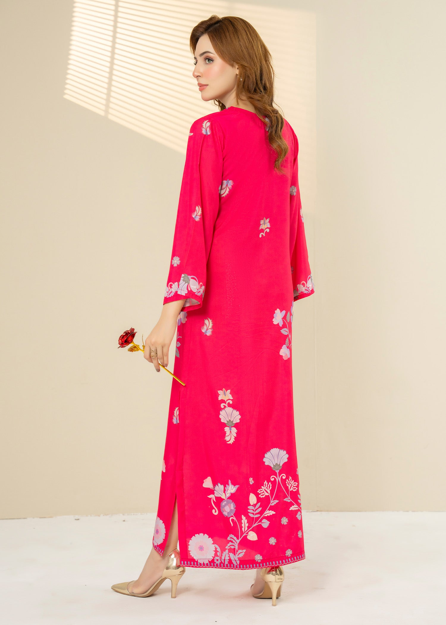 lawn Kaftan in Hot pink