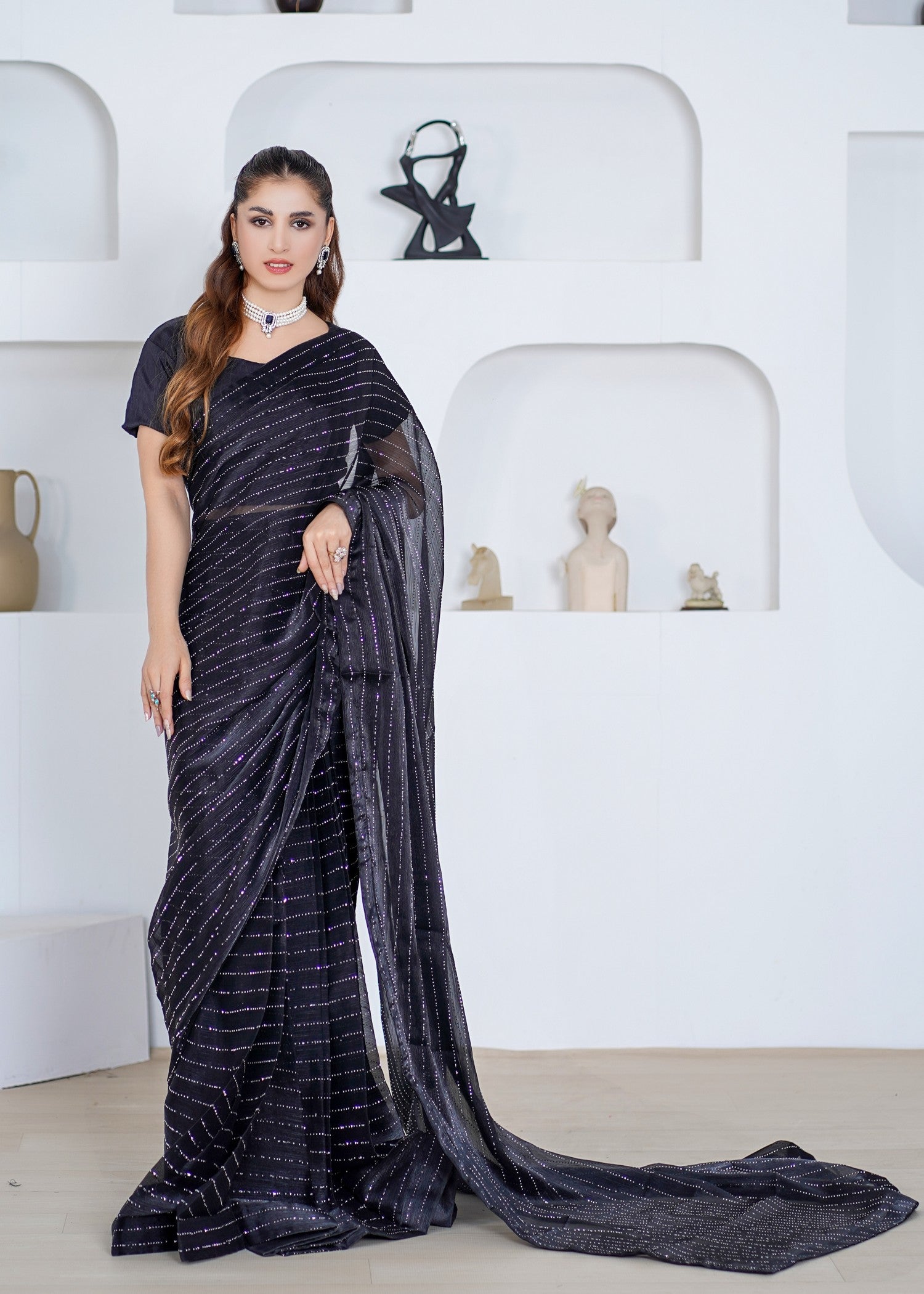 raw silk Saree in Black