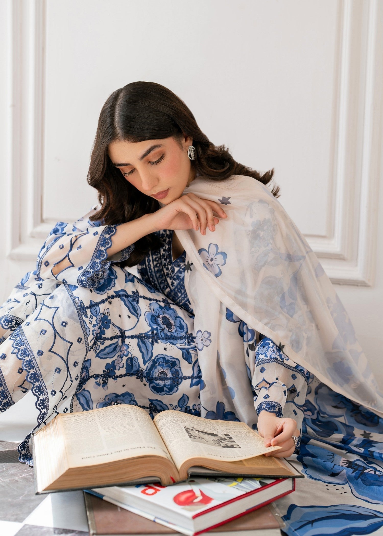 blended cambric Kurta Set in Blue