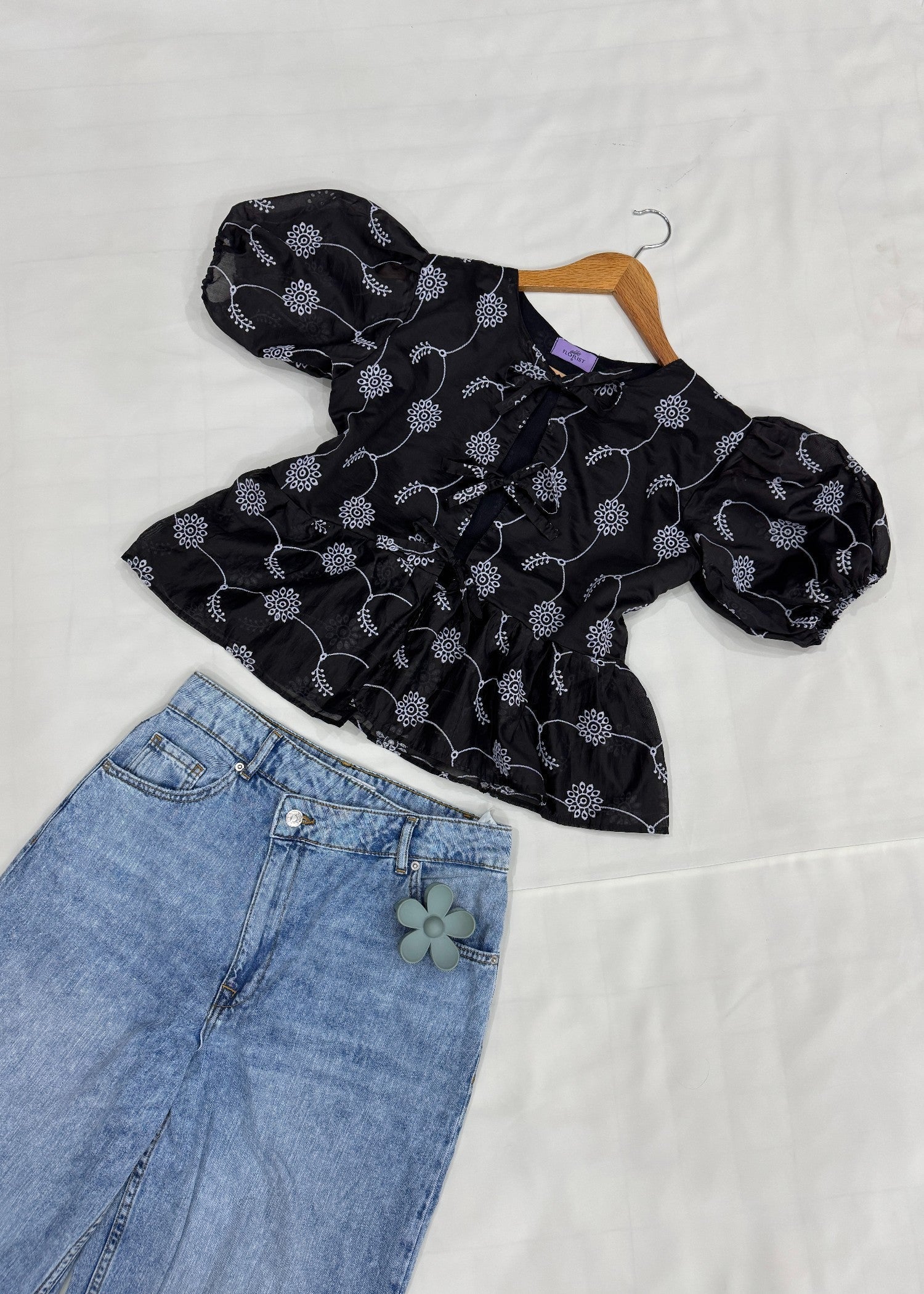 paper silk Top in Black