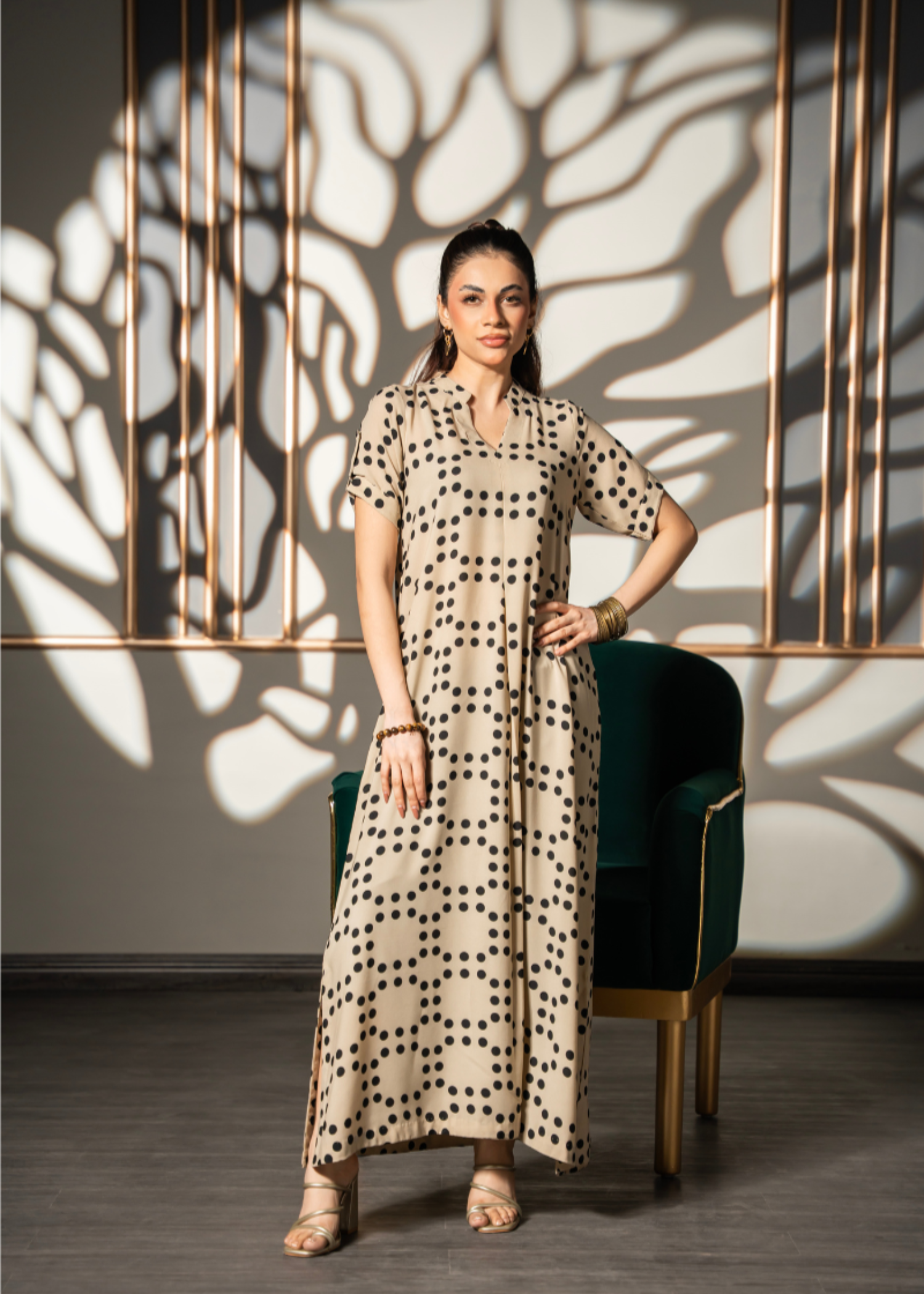 lawn Kaftan in Beige