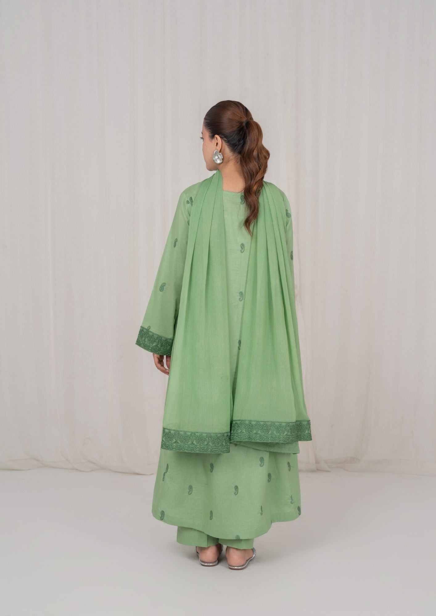 lawn Pishwas in Pistachio green
