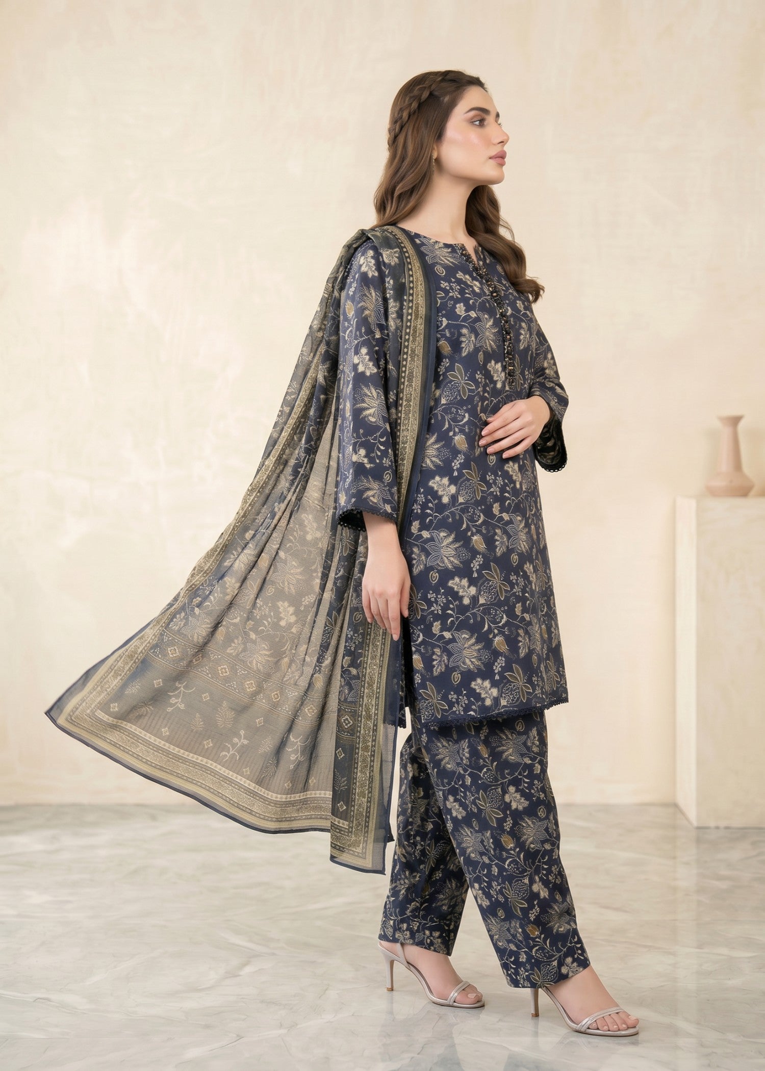 lawn Kurta Set in Ash black
