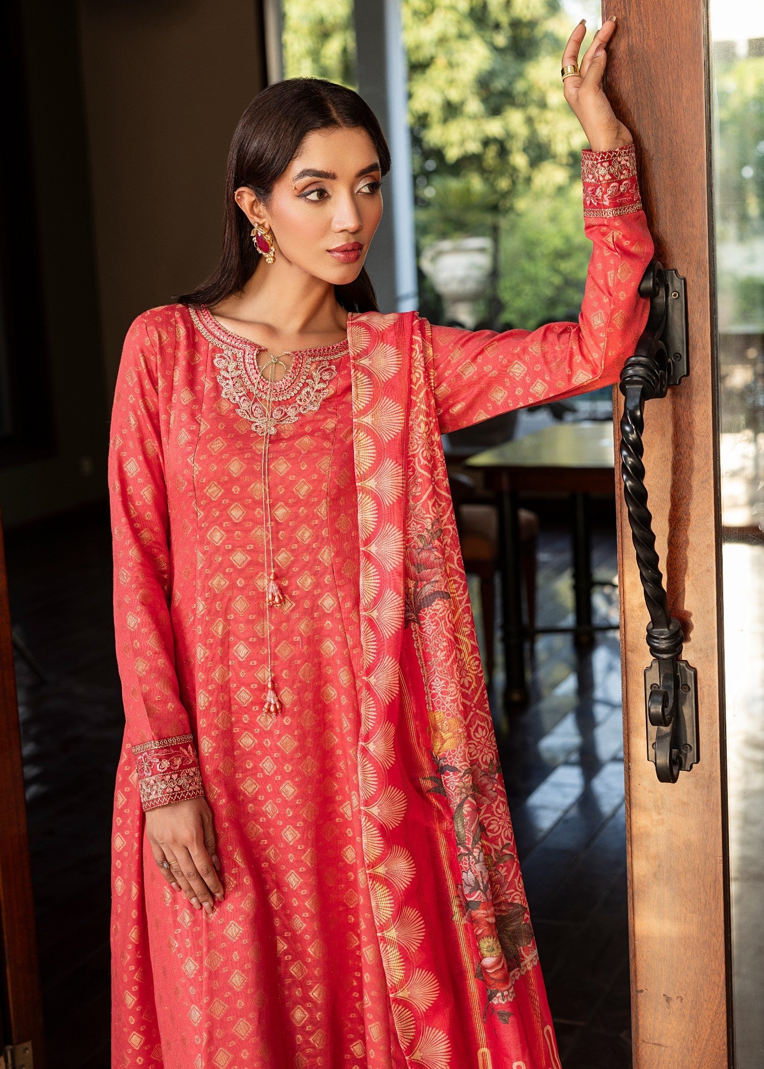jacquard Pishwas in Tomato red