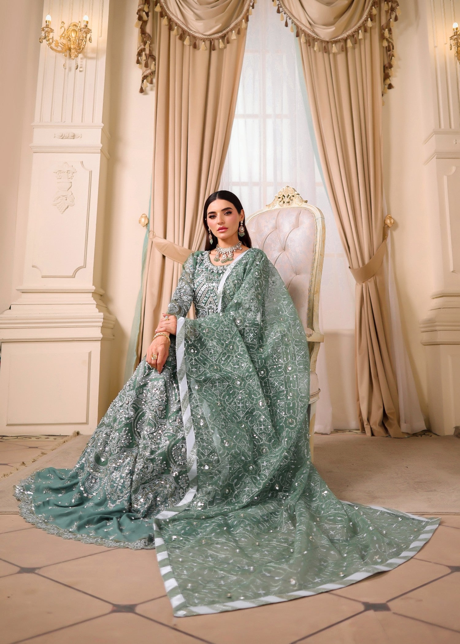 organza Maxi in Parrot green