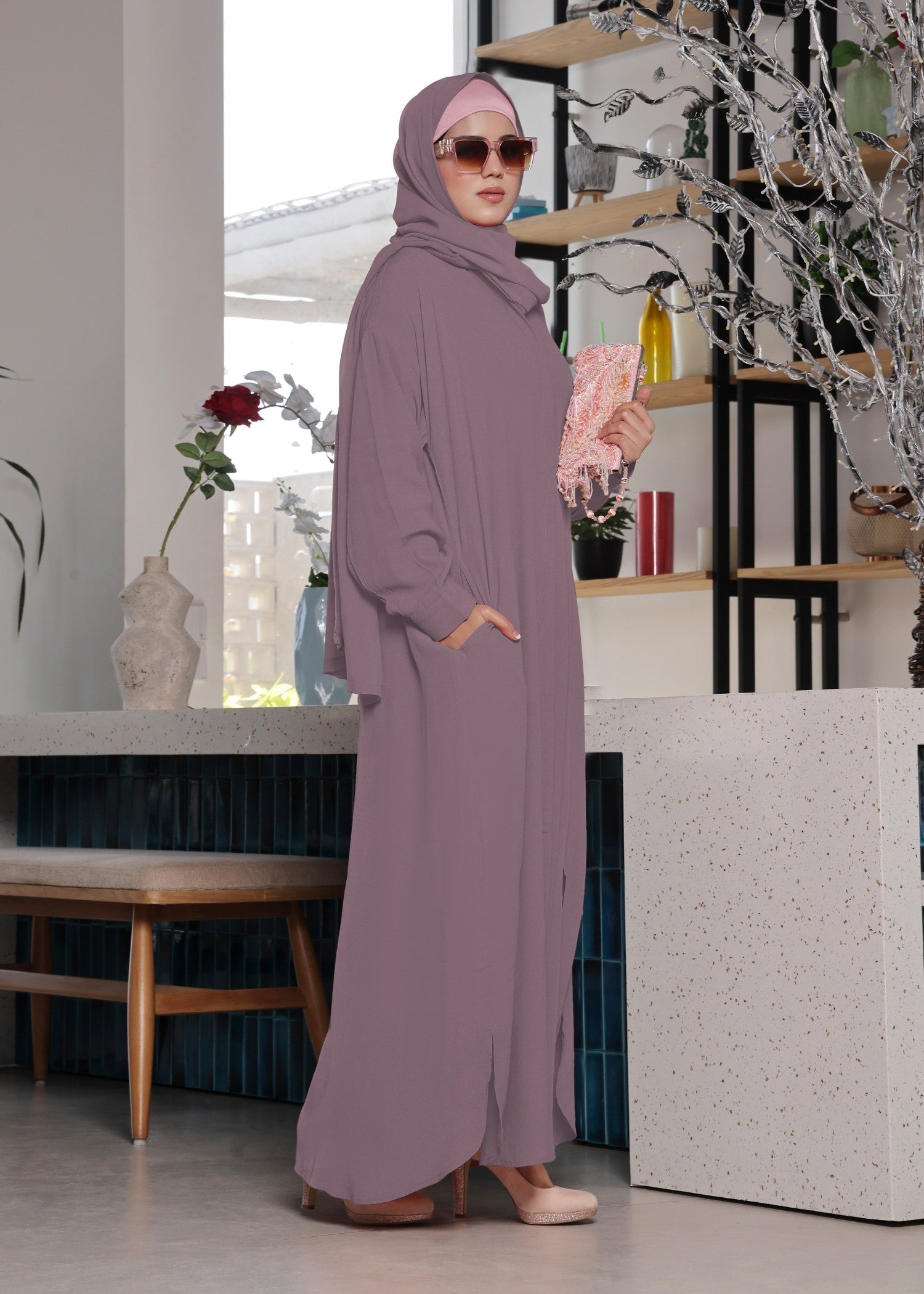 polyester Abaya in Mauve