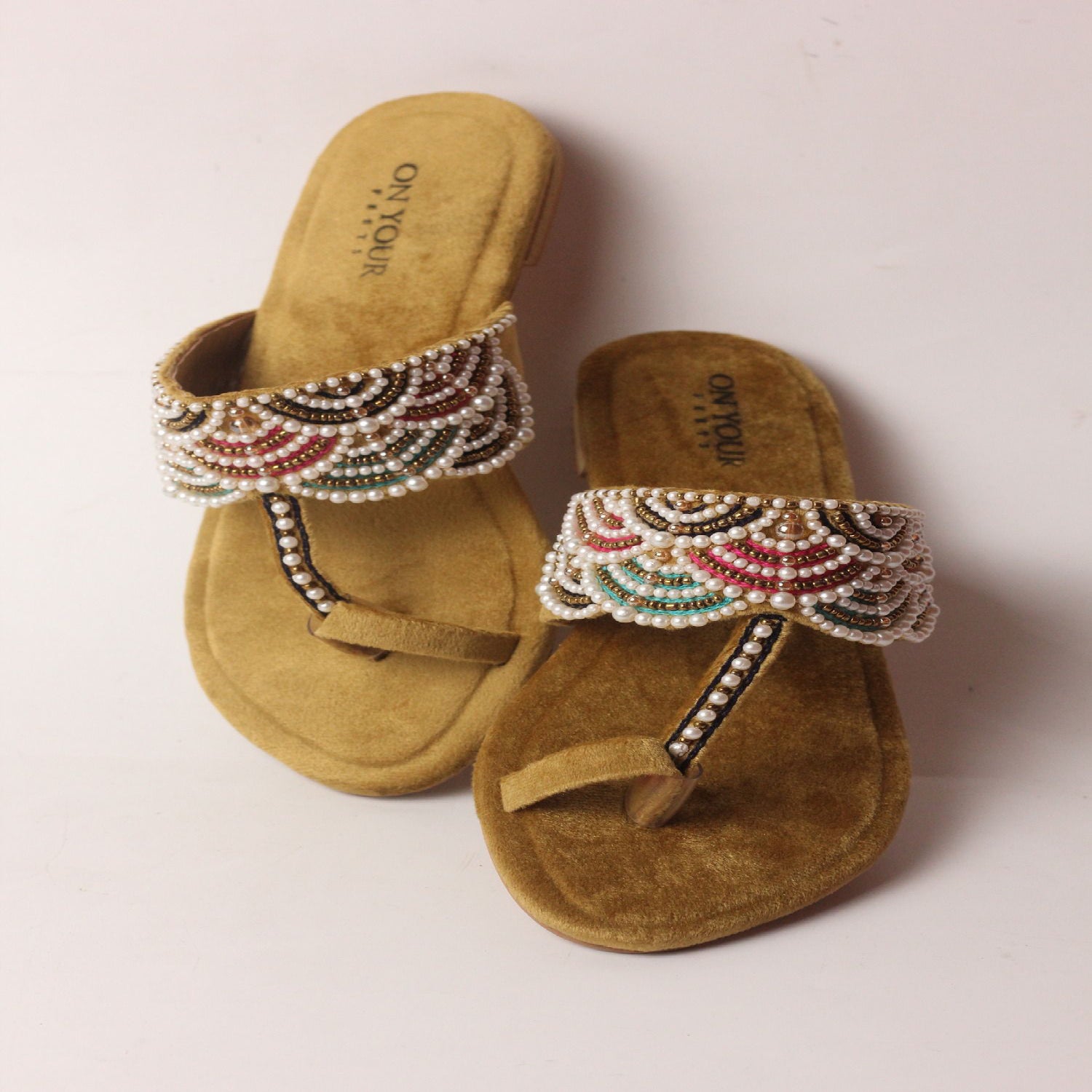 Kolapuri in Gold by - High Quality Women Kolapuri JIX0785