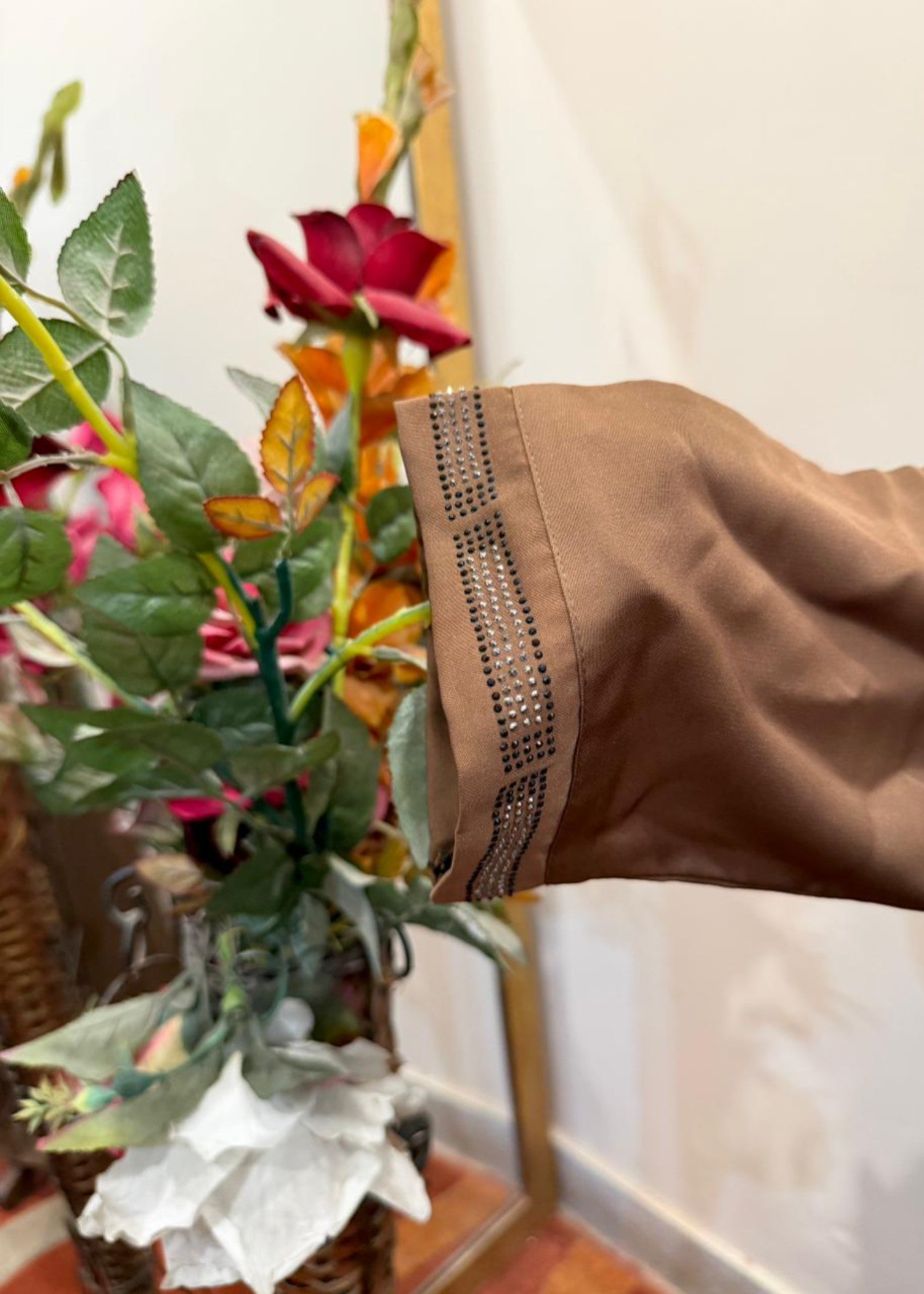 nidha Abaya in Hazelwood brown