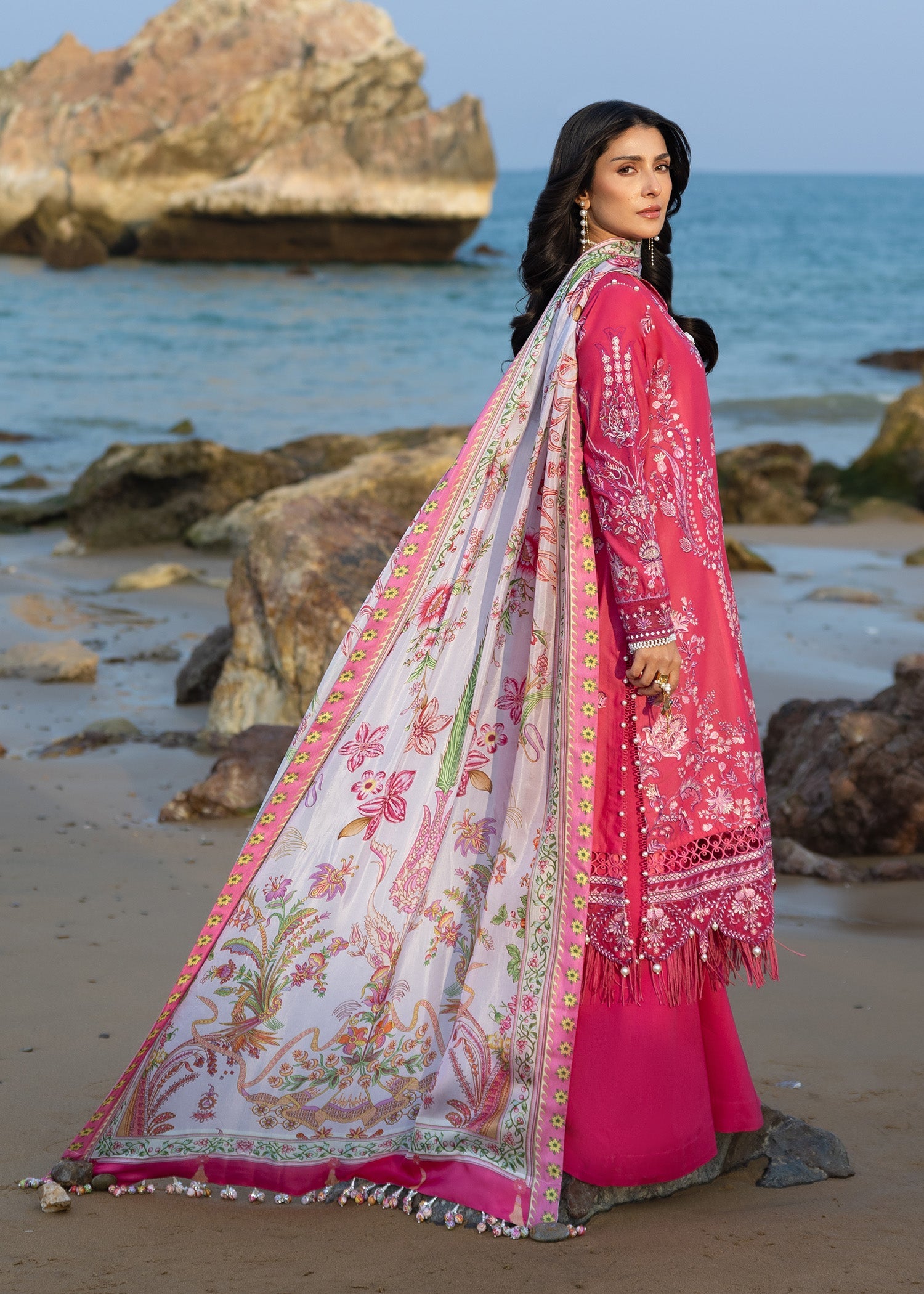 Festive Luxury Lawn – Gulrukh