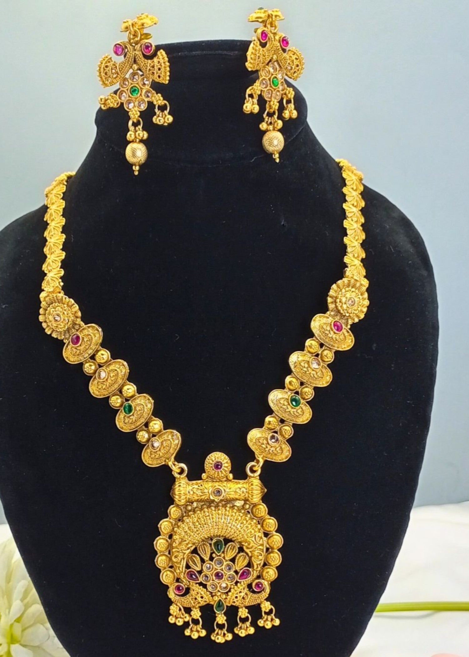 Jewelry Set in Ruby red Color by - Trendy Women Jewelry Set JTR4563